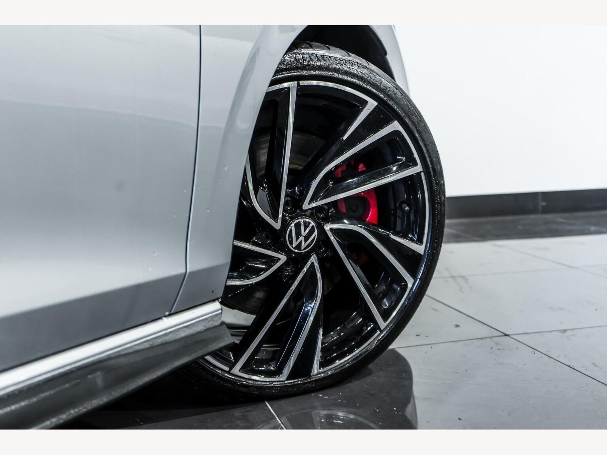 2020 Volkswagen GOLF image 9