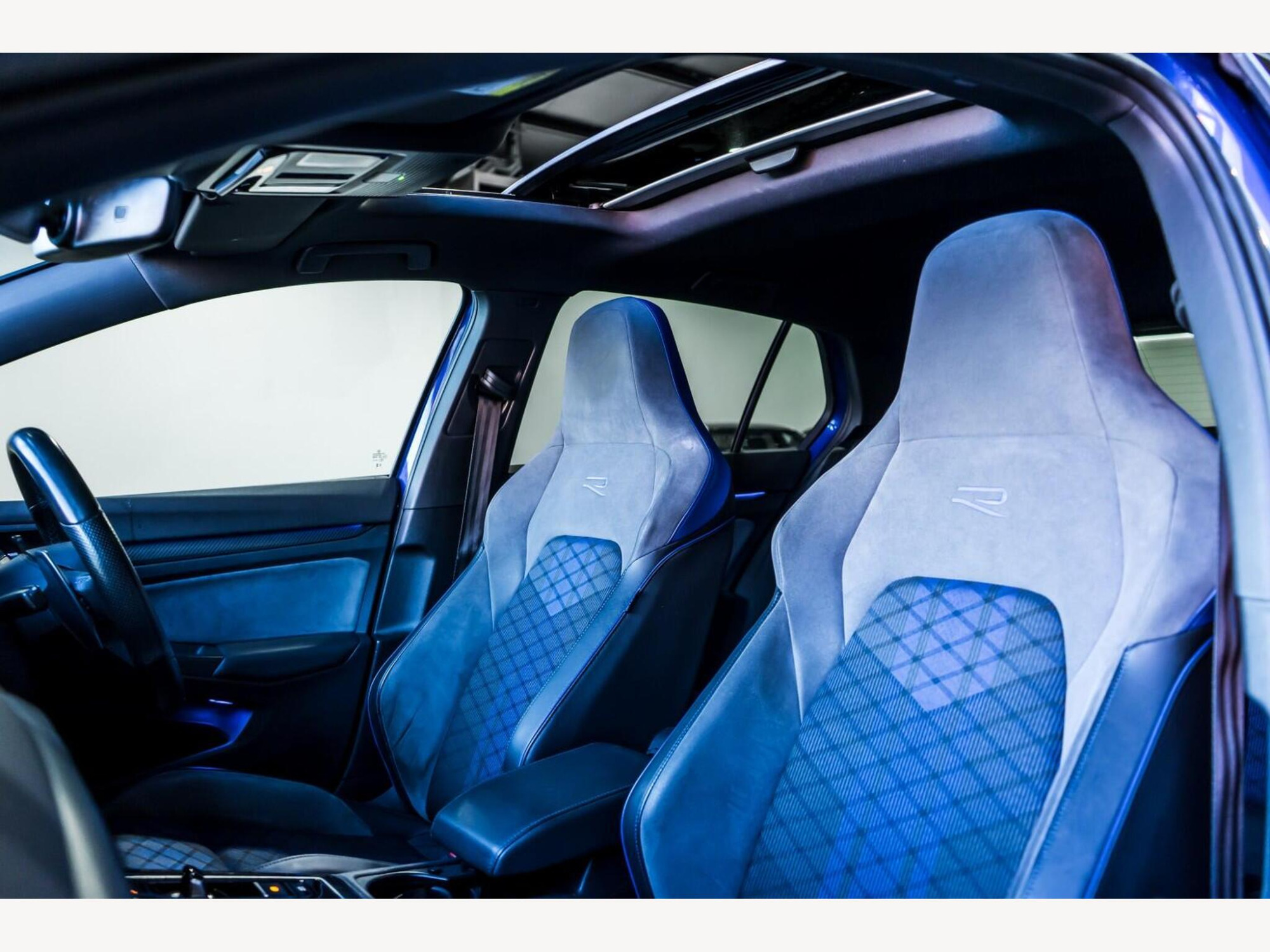 2023 Volkswagen GOLF image 16