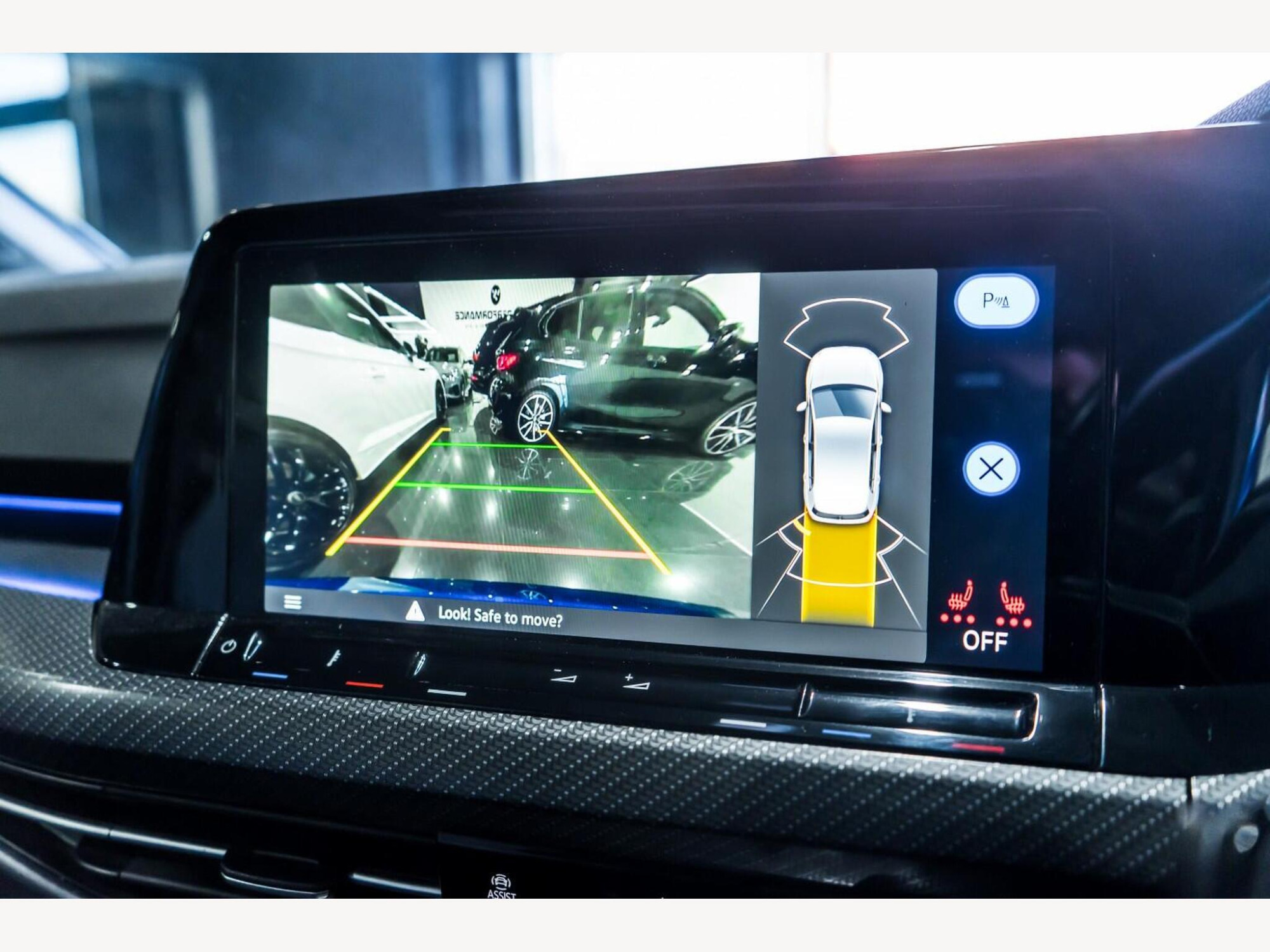 2023 Volkswagen GOLF image 18