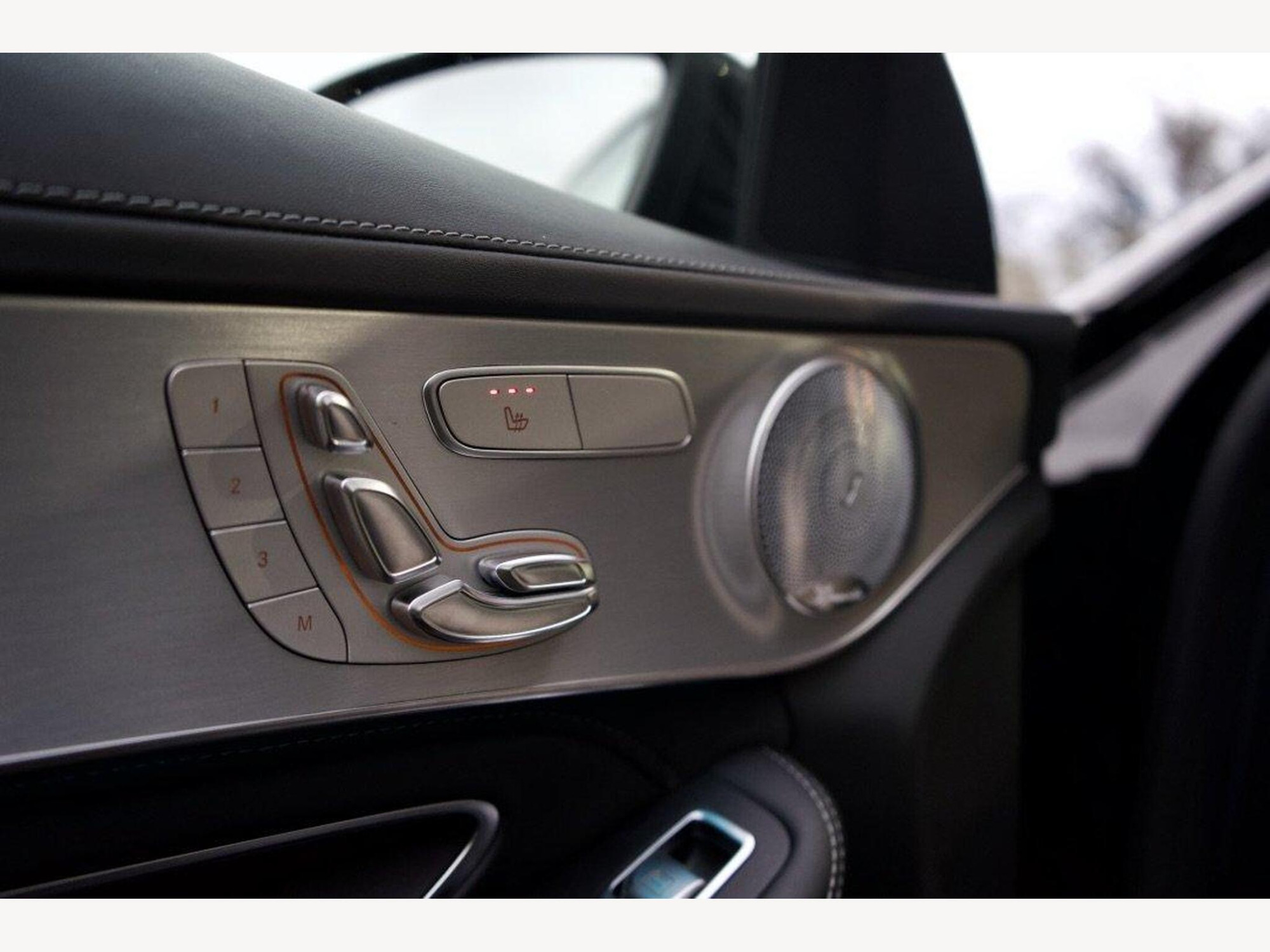 2016 Mercedes-Benz C CLASS image 14