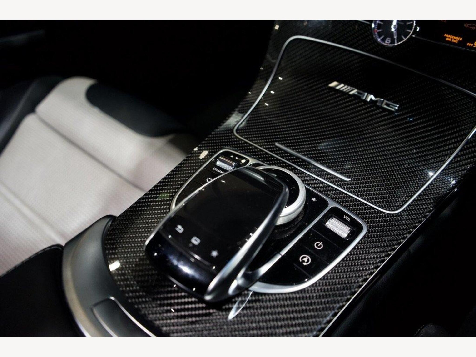 2016 Mercedes-Benz C CLASS image 16