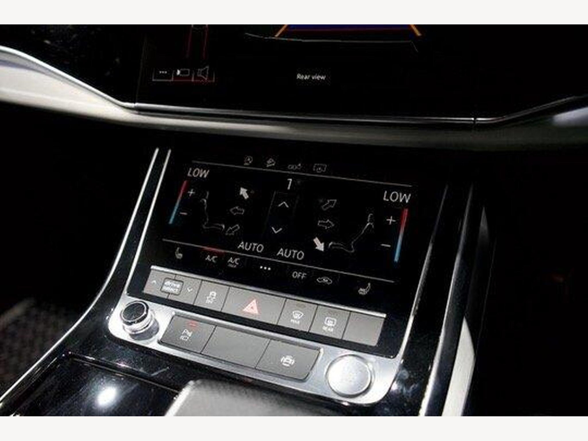2020 Audi Q7 image 17