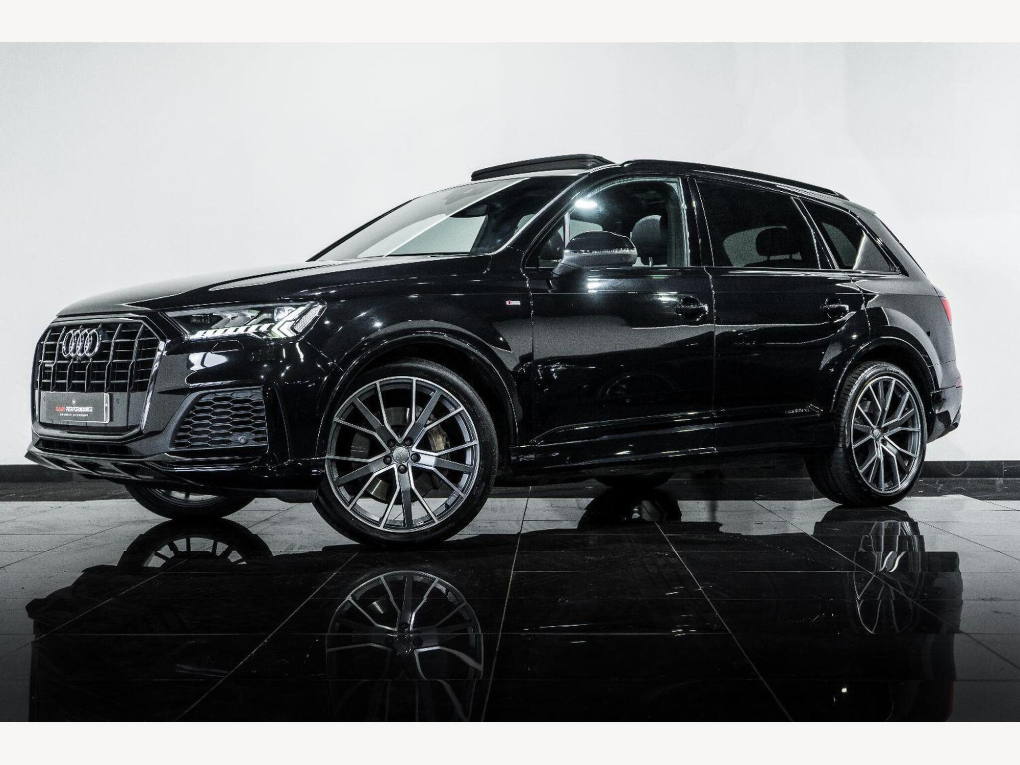 2020 Audi Q7 image 2