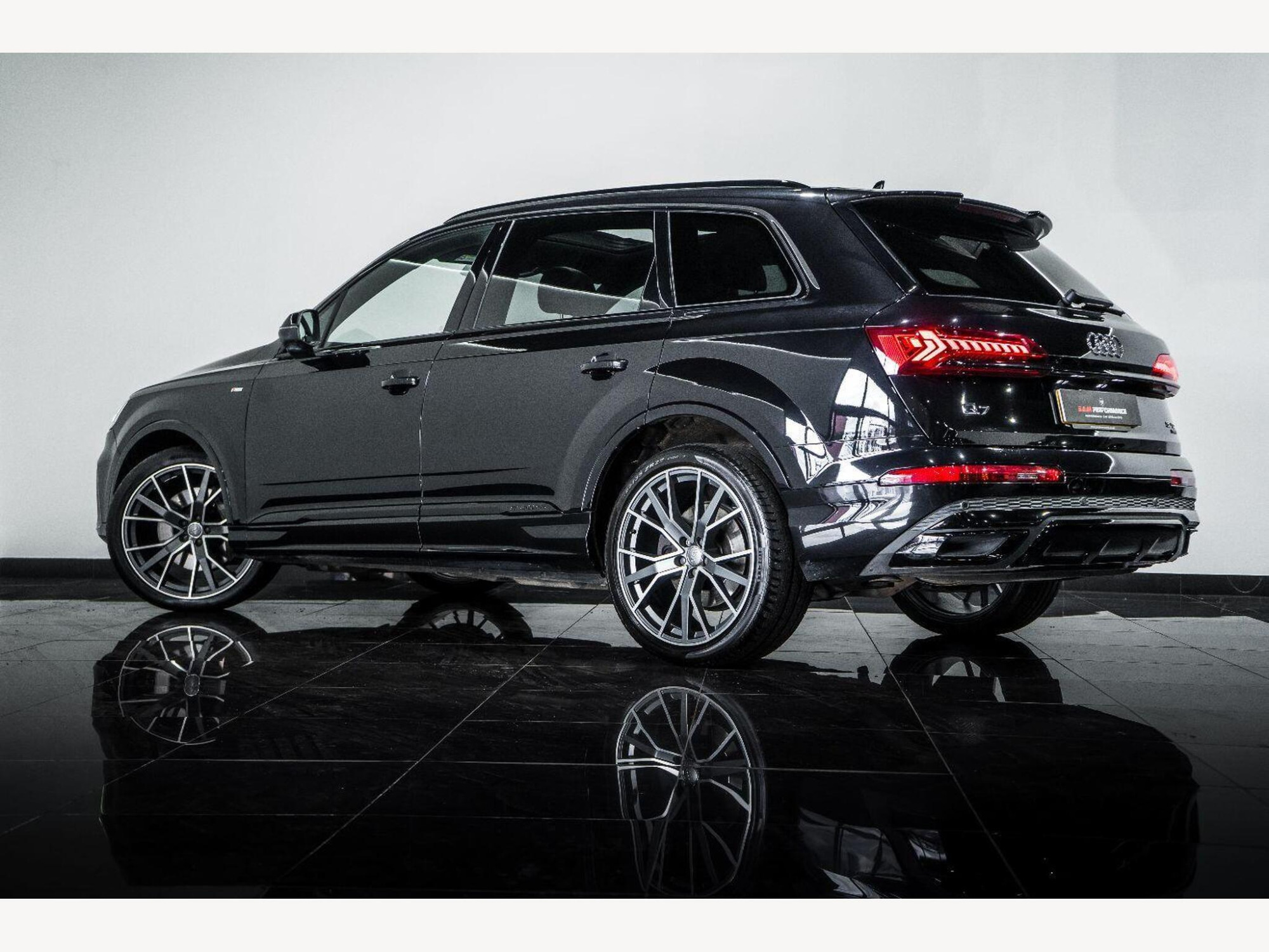2020 Audi Q7 image 4