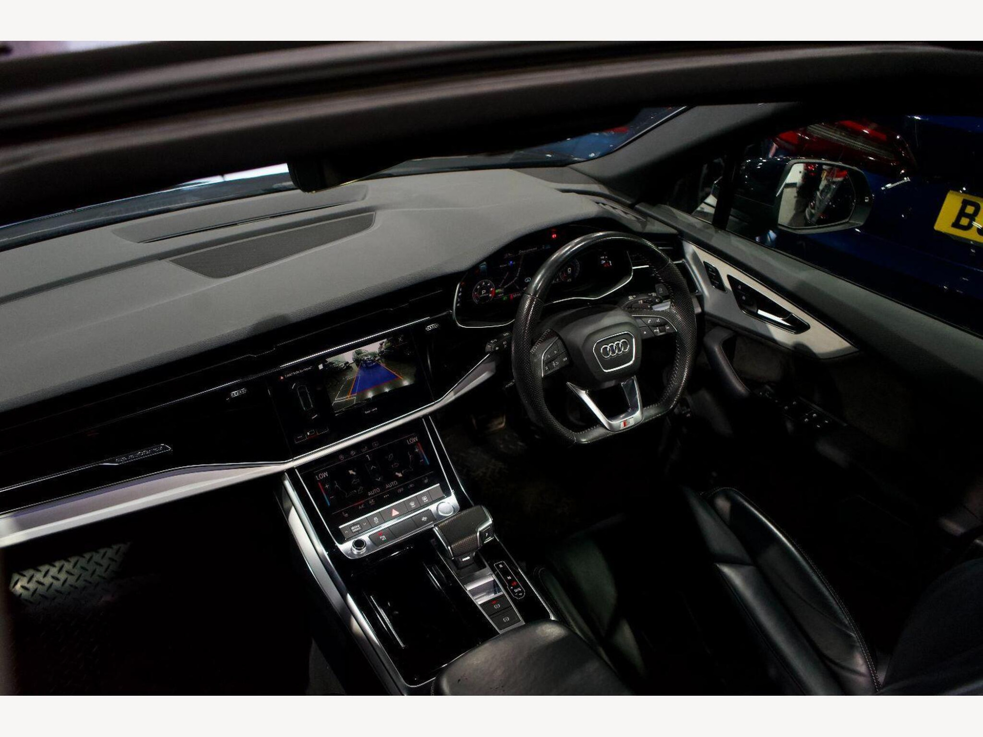 2020 Audi Q7 image 10