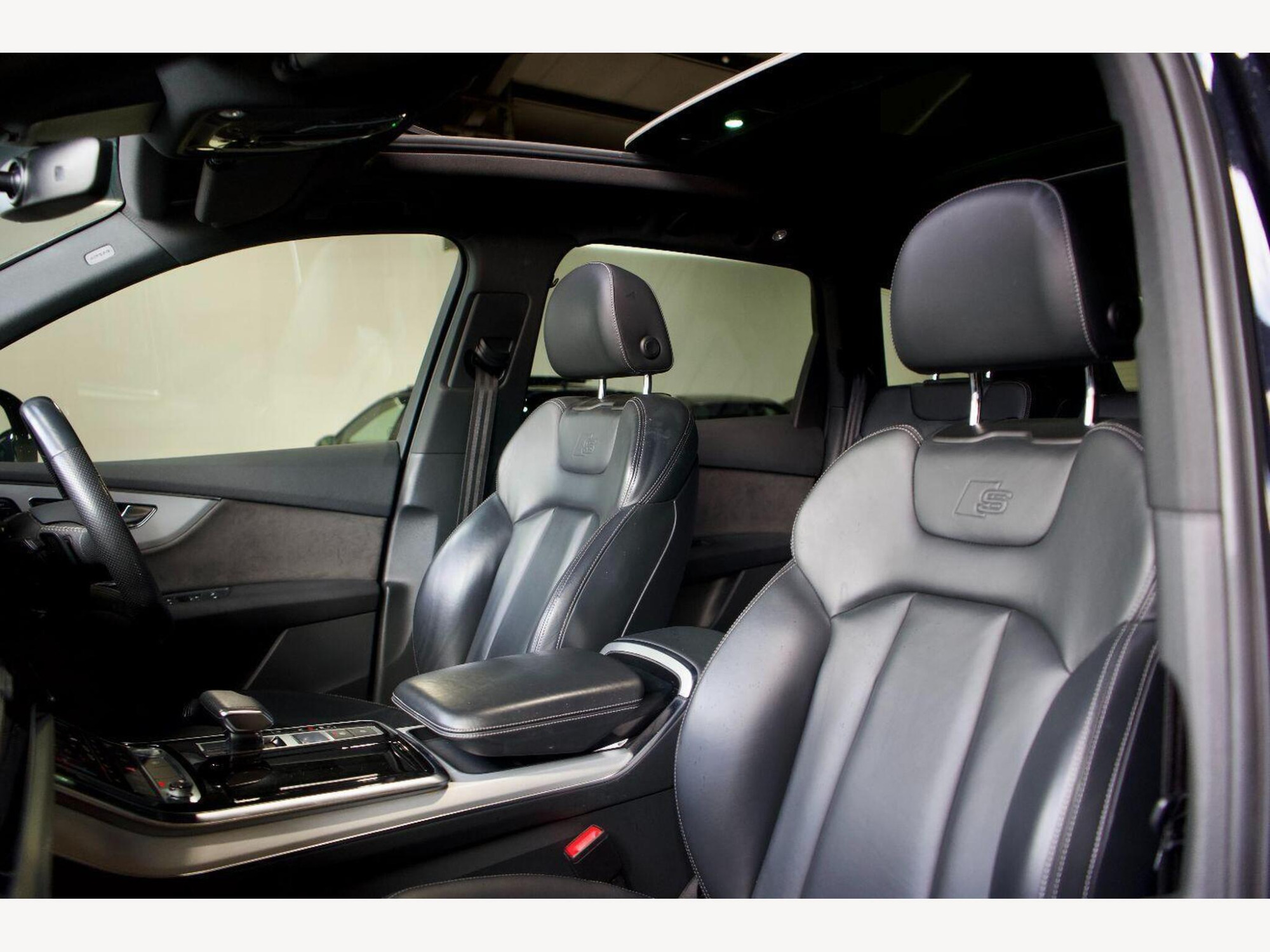 2020 Audi Q7 image 12
