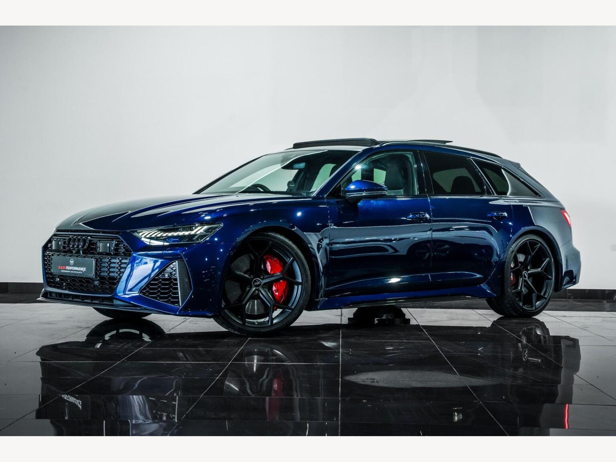 2020 Audi RS6 image 2