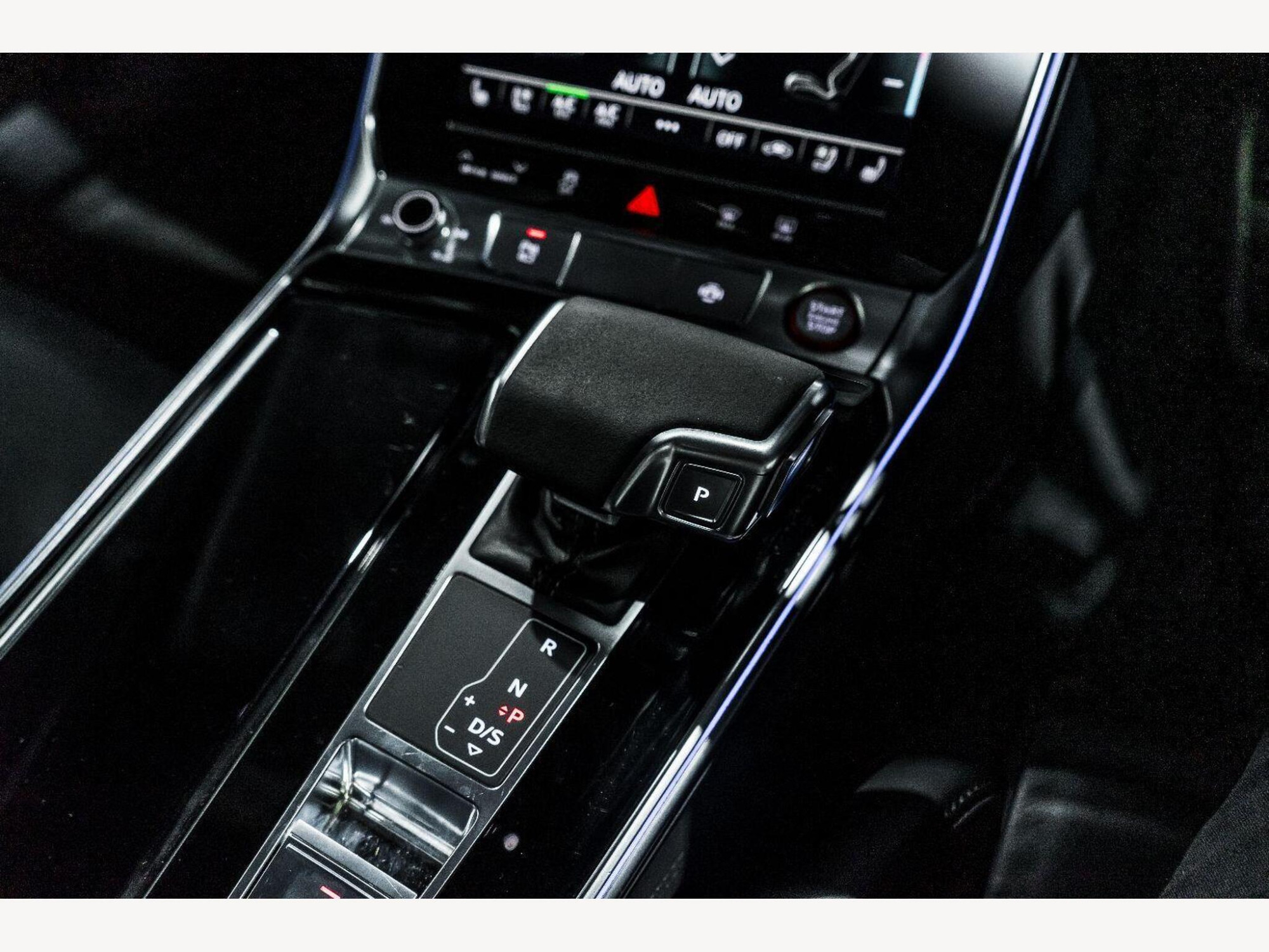 2020 Audi RS6 image 21