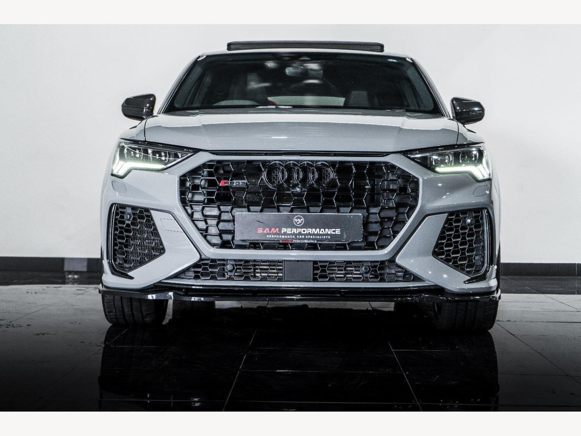 2020 Audi RS Q3 image 7