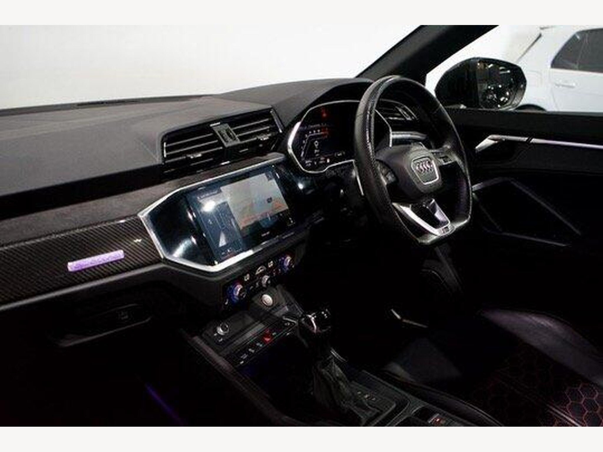 2020 Audi RS Q3 image 18