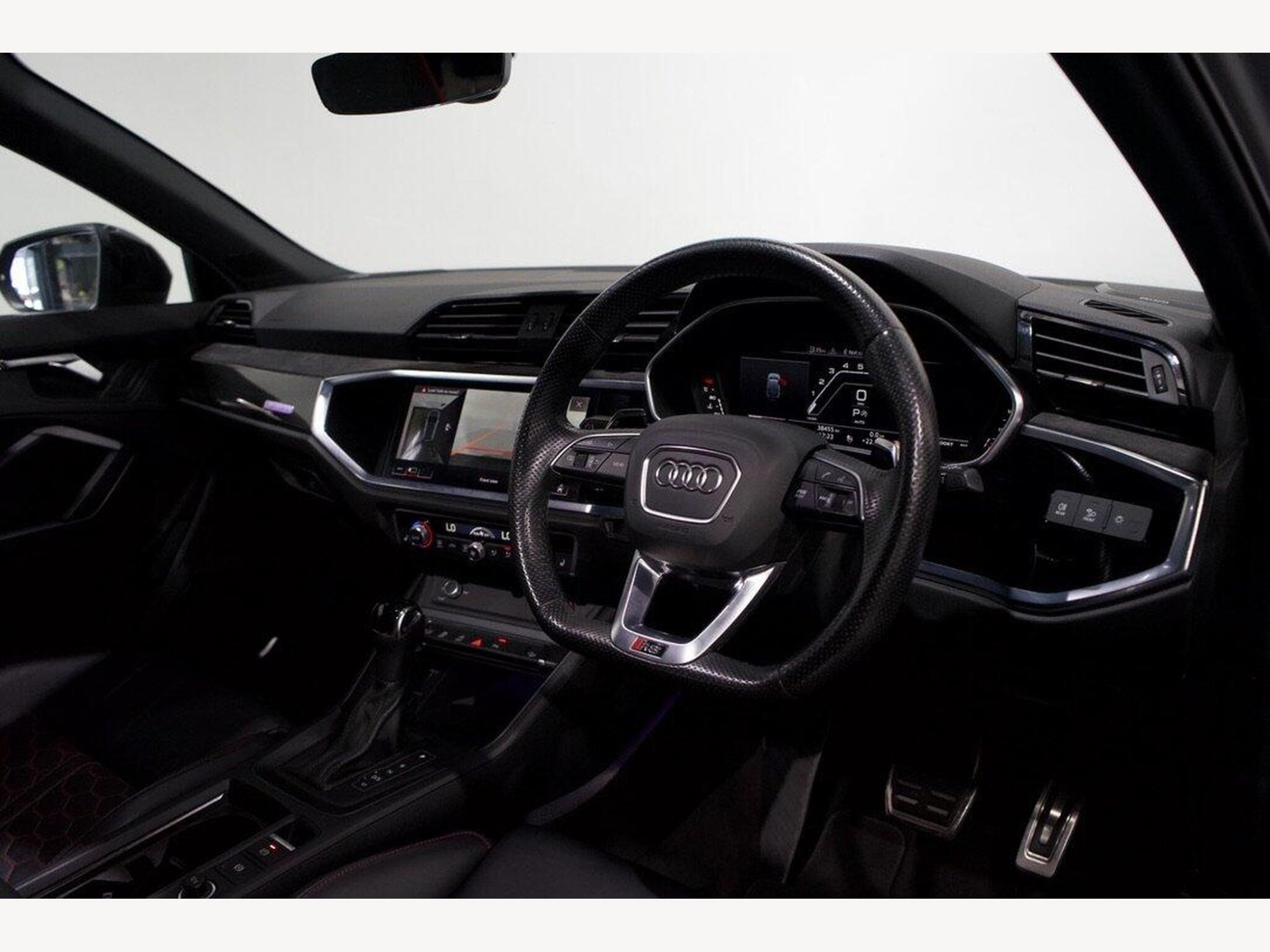 2020 Audi RS Q3 image 12
