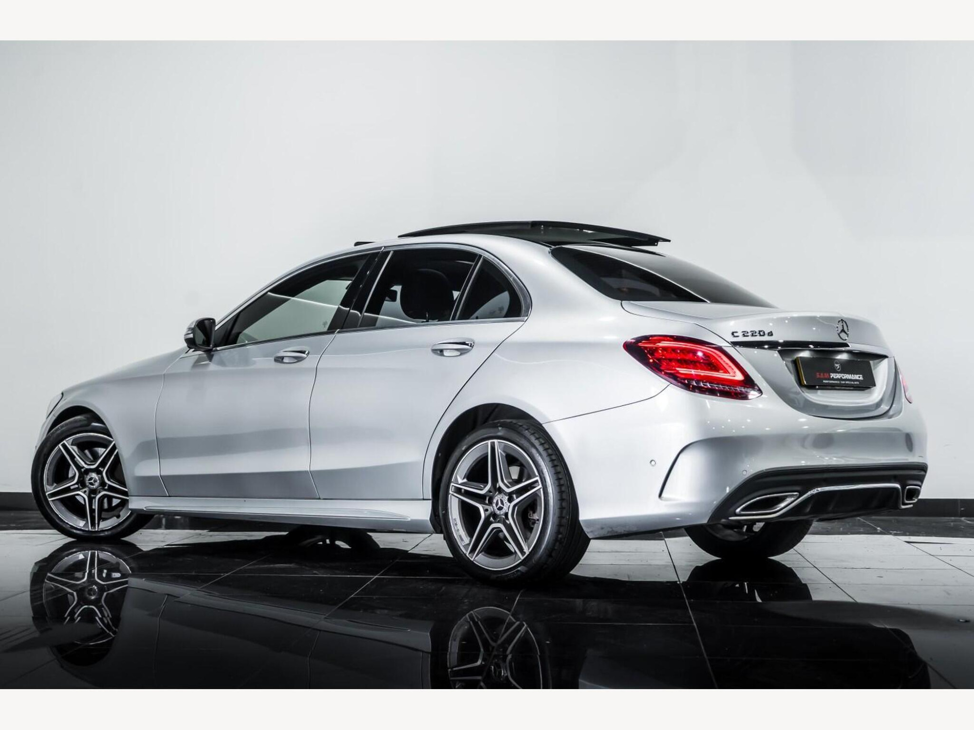 2018 Mercedes-Benz C CLASS image 4
