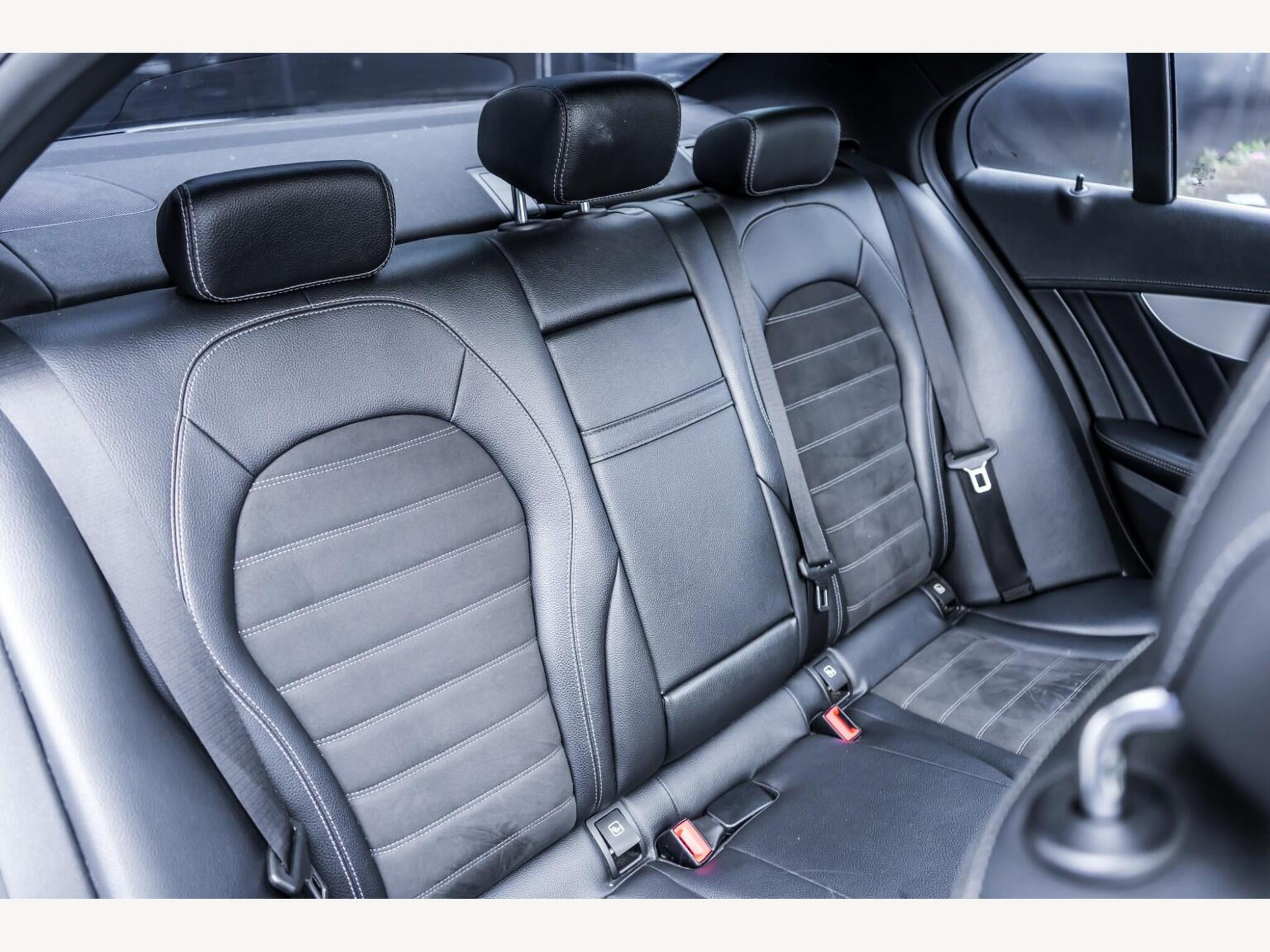 2018 Mercedes-Benz C CLASS image 12