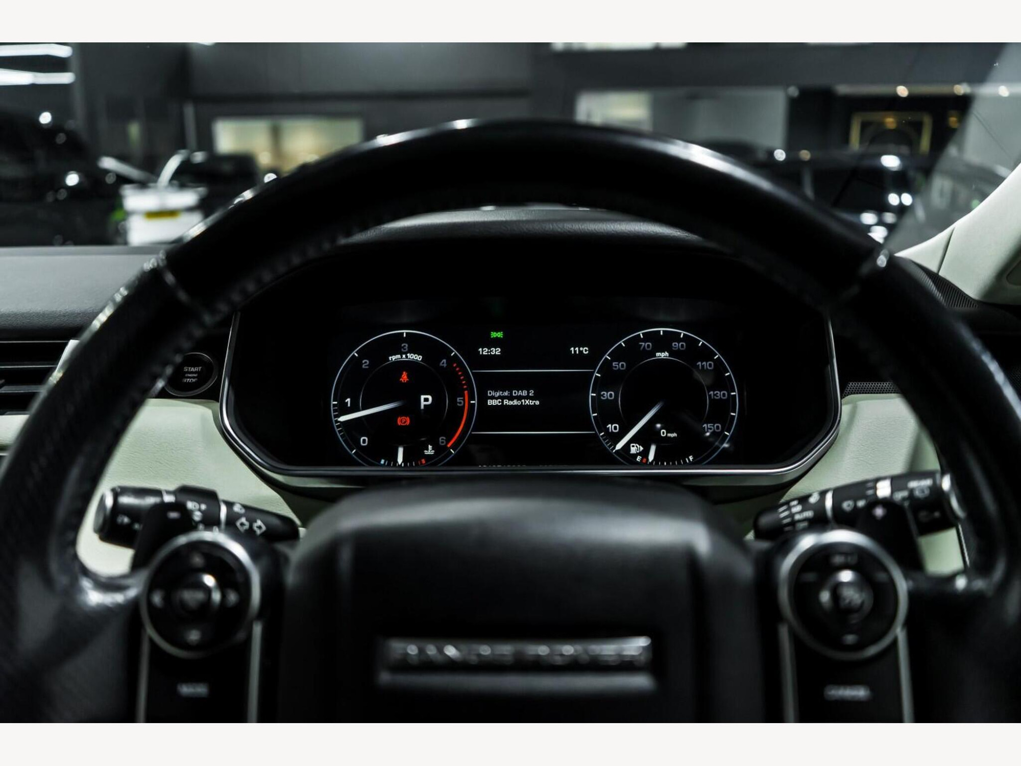 2015 Land Rover RANGE ROVER SPORT image 15