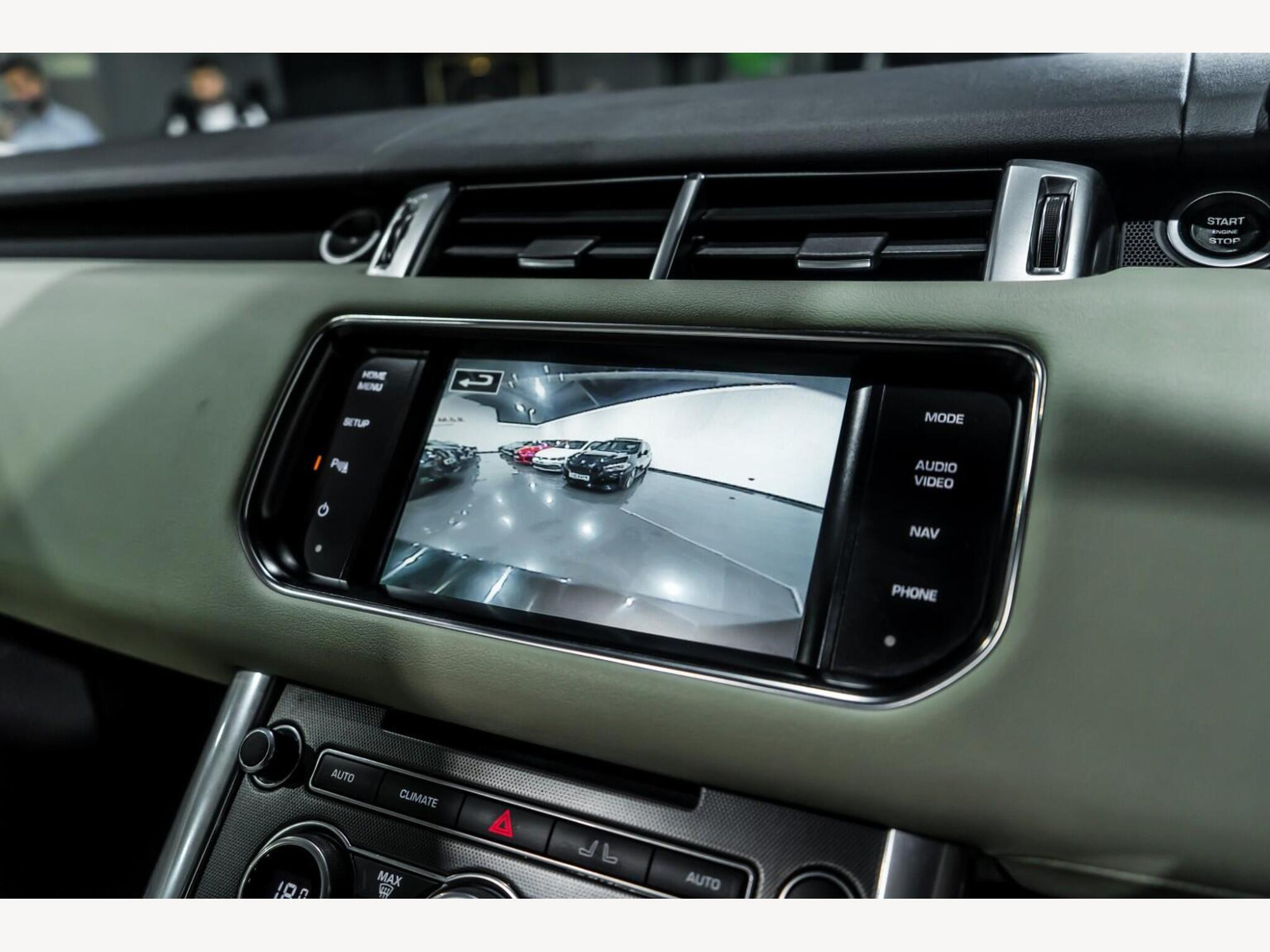 2015 Land Rover RANGE ROVER SPORT image 17