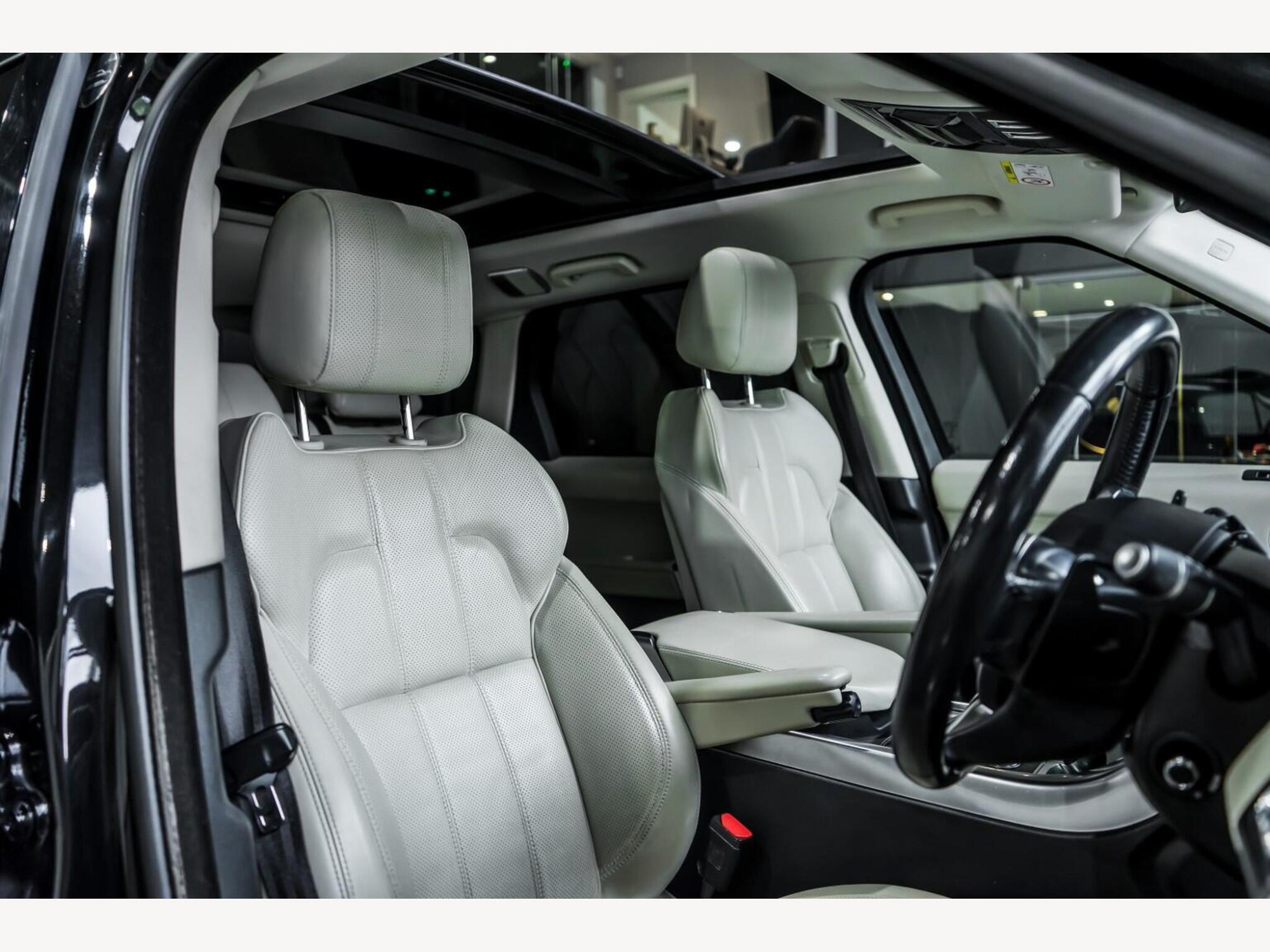 2015 Land Rover RANGE ROVER SPORT image 11