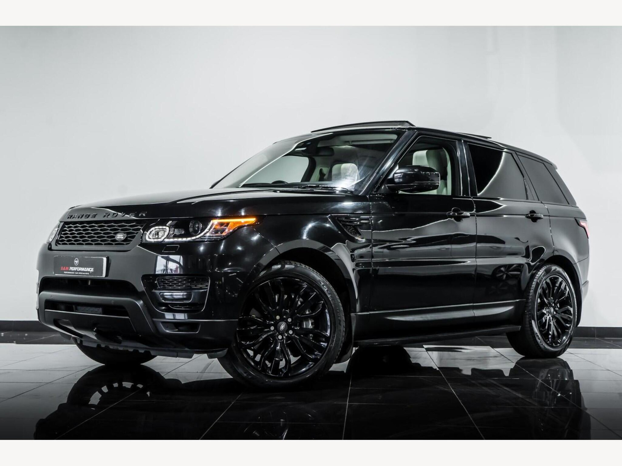 2015 Land Rover RANGE ROVER SPORT image 2