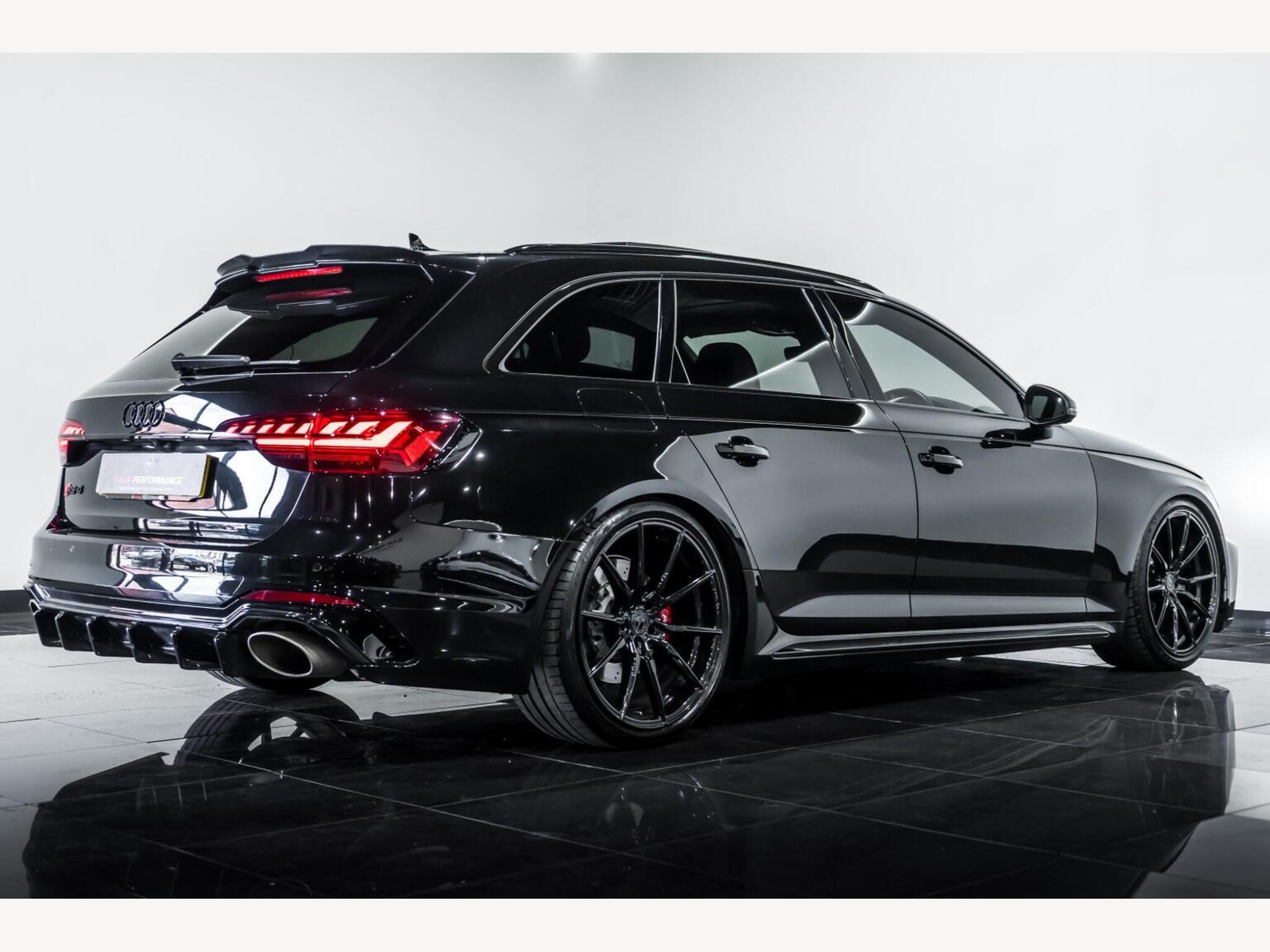 2020 Audi RS4 AVANT image 6