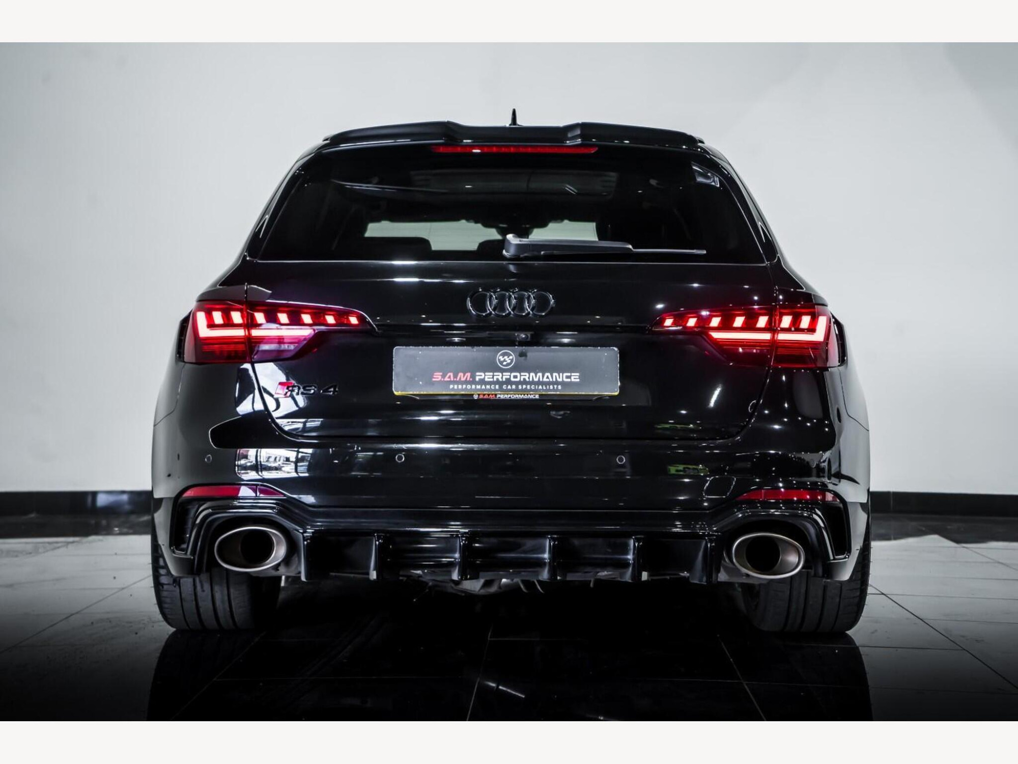 2020 Audi RS4 AVANT image 8