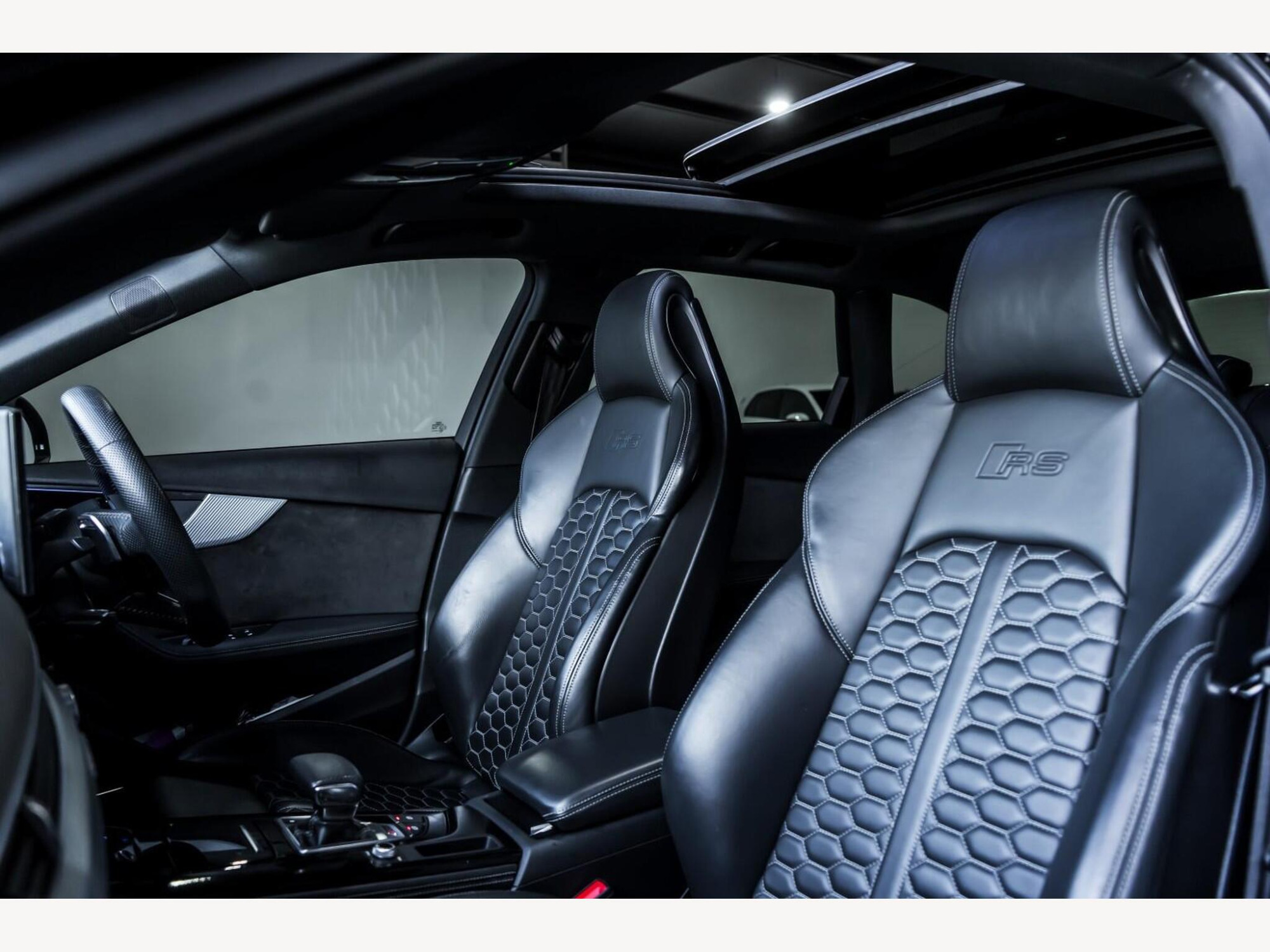 2020 Audi RS4 AVANT image 14