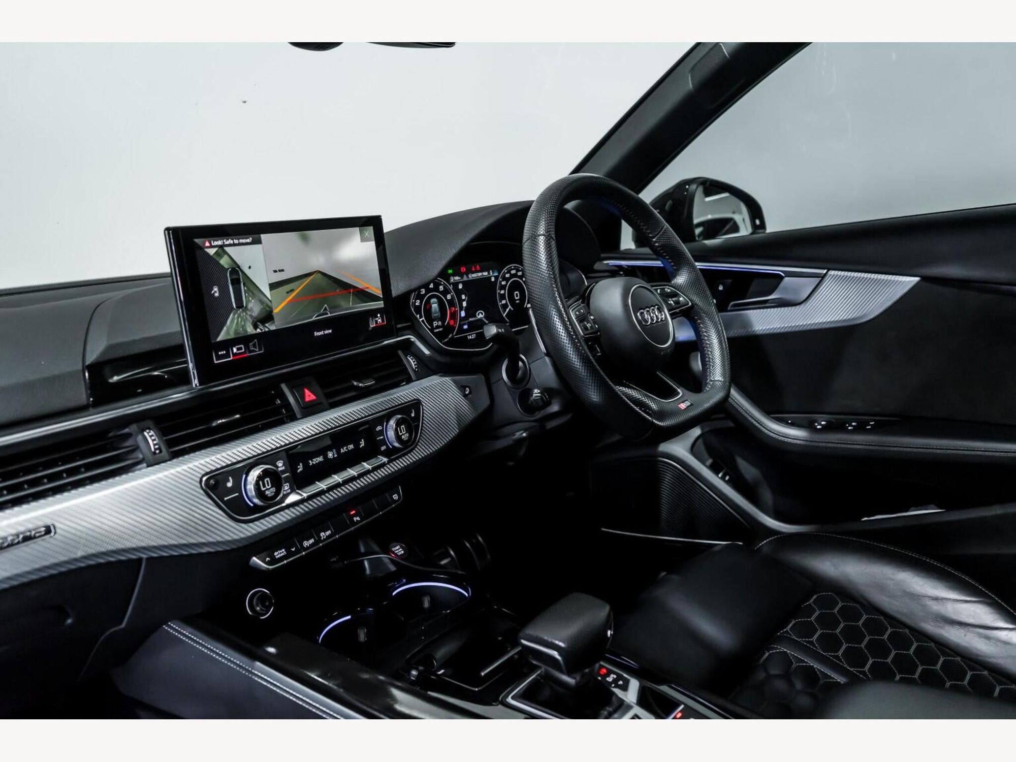 2020 Audi RS4 AVANT image 17