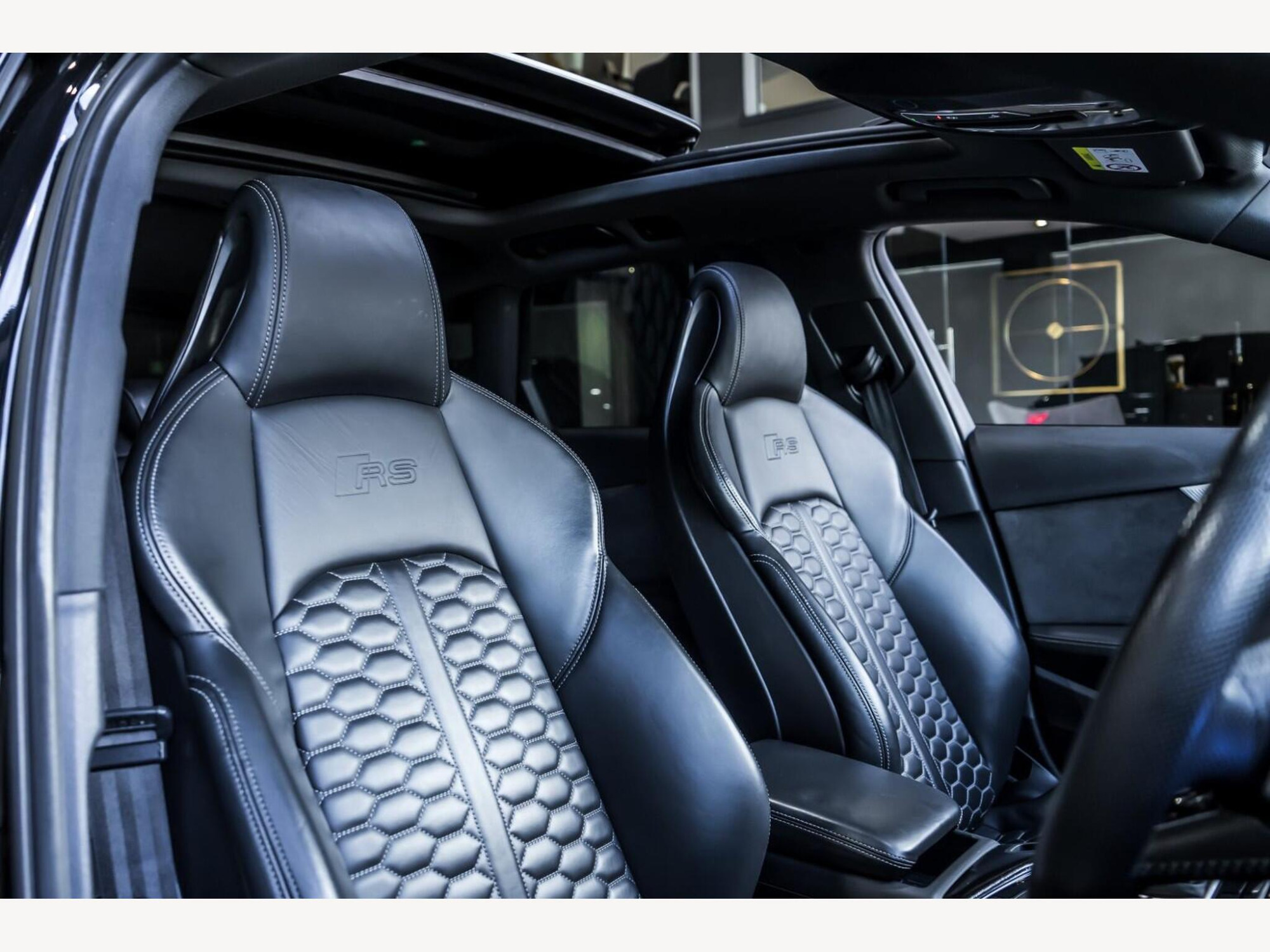 2020 Audi RS4 AVANT image 13