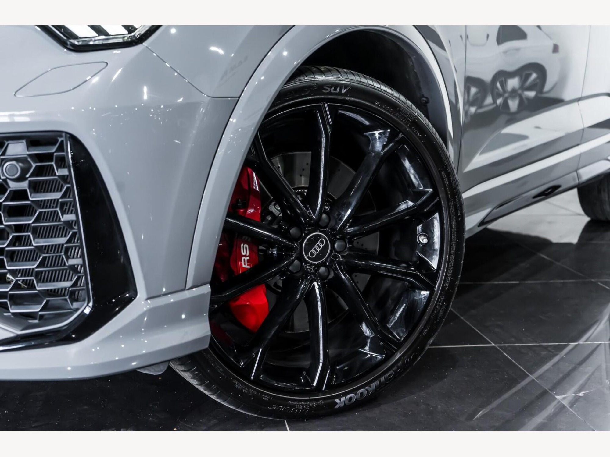 2022 Audi RS Q3 image 10