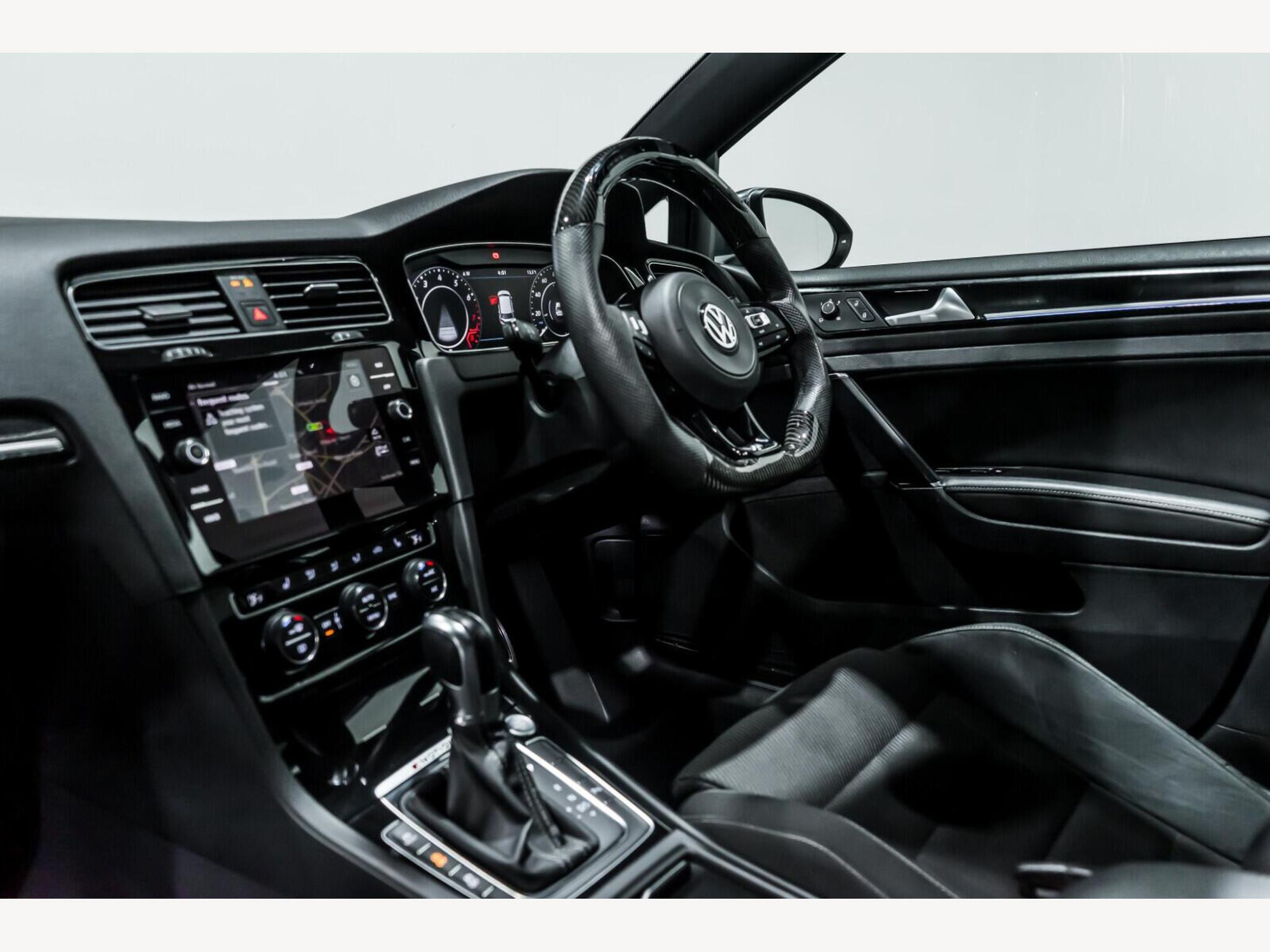 2019 Volkswagen GOLF image 11
