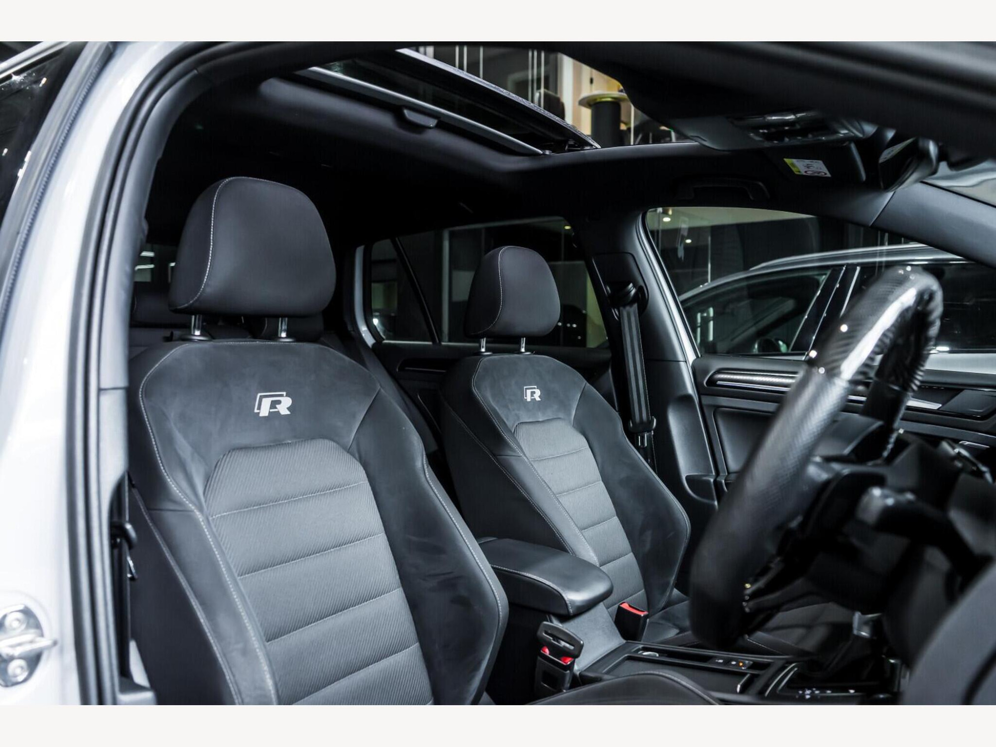 2019 Volkswagen GOLF image 12