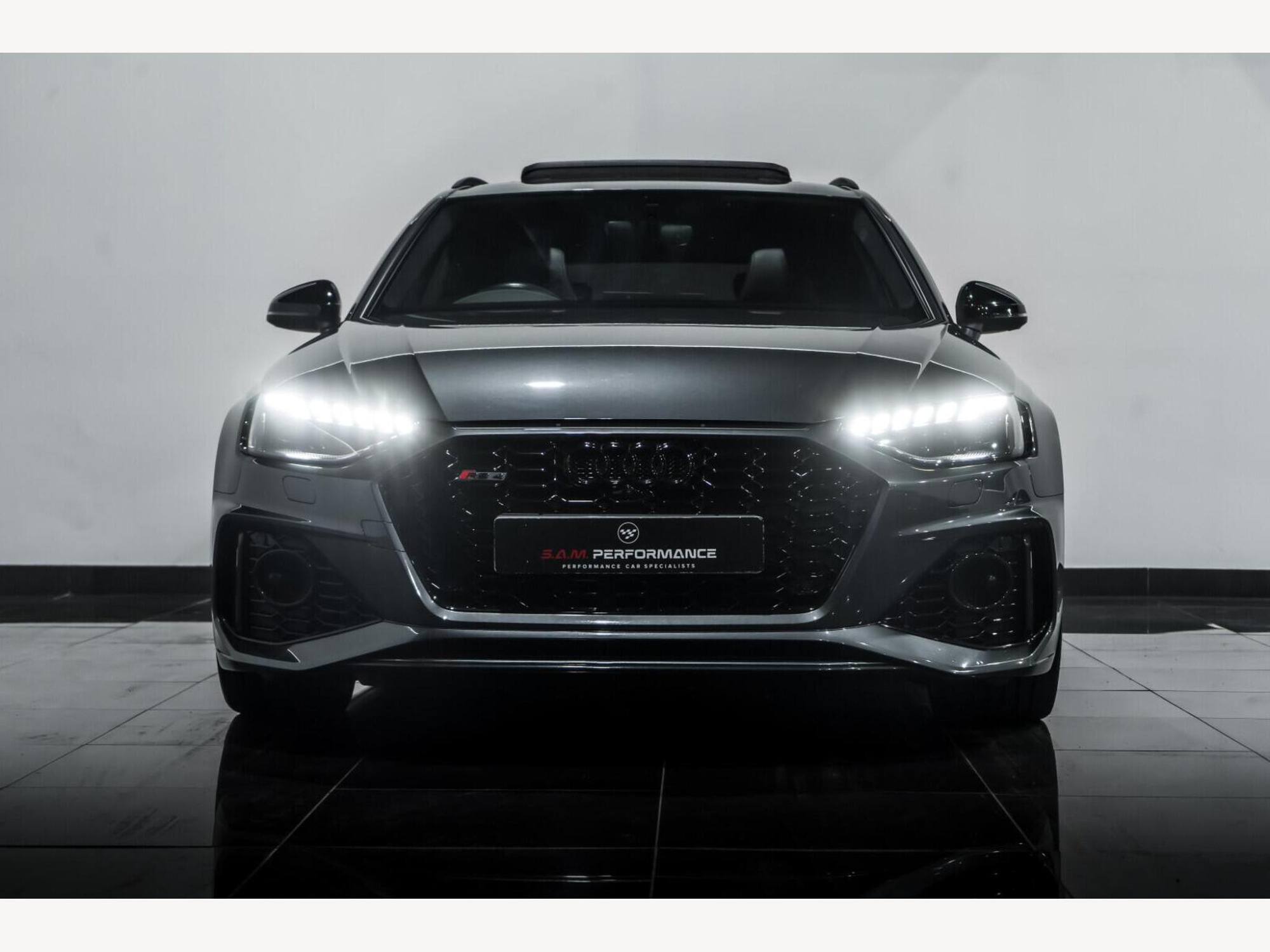 2020 Audi RS4 Avant image 7