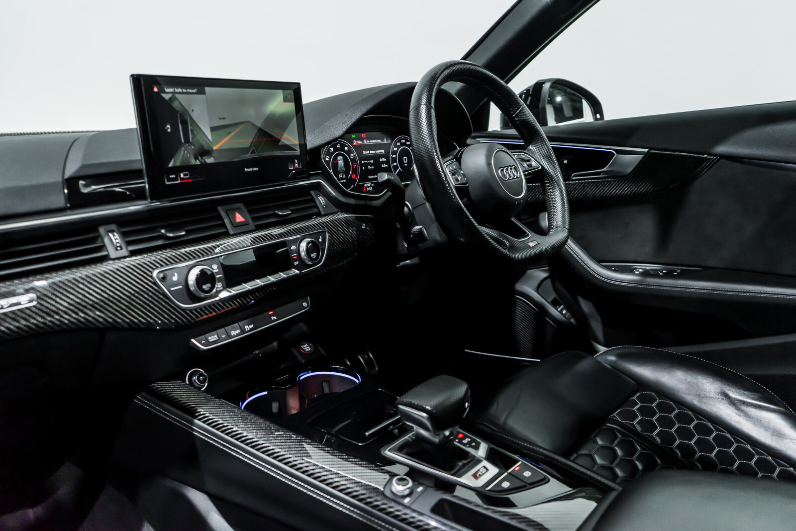 2020 Audi RS4 Avant image 16