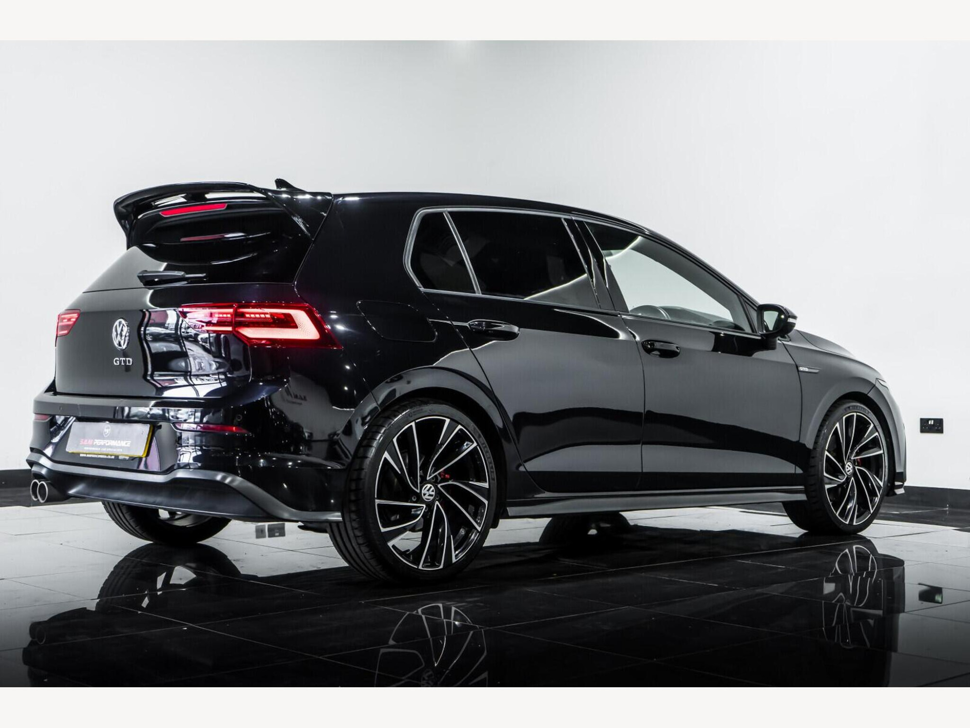2021 Volkswagen Golf image 6