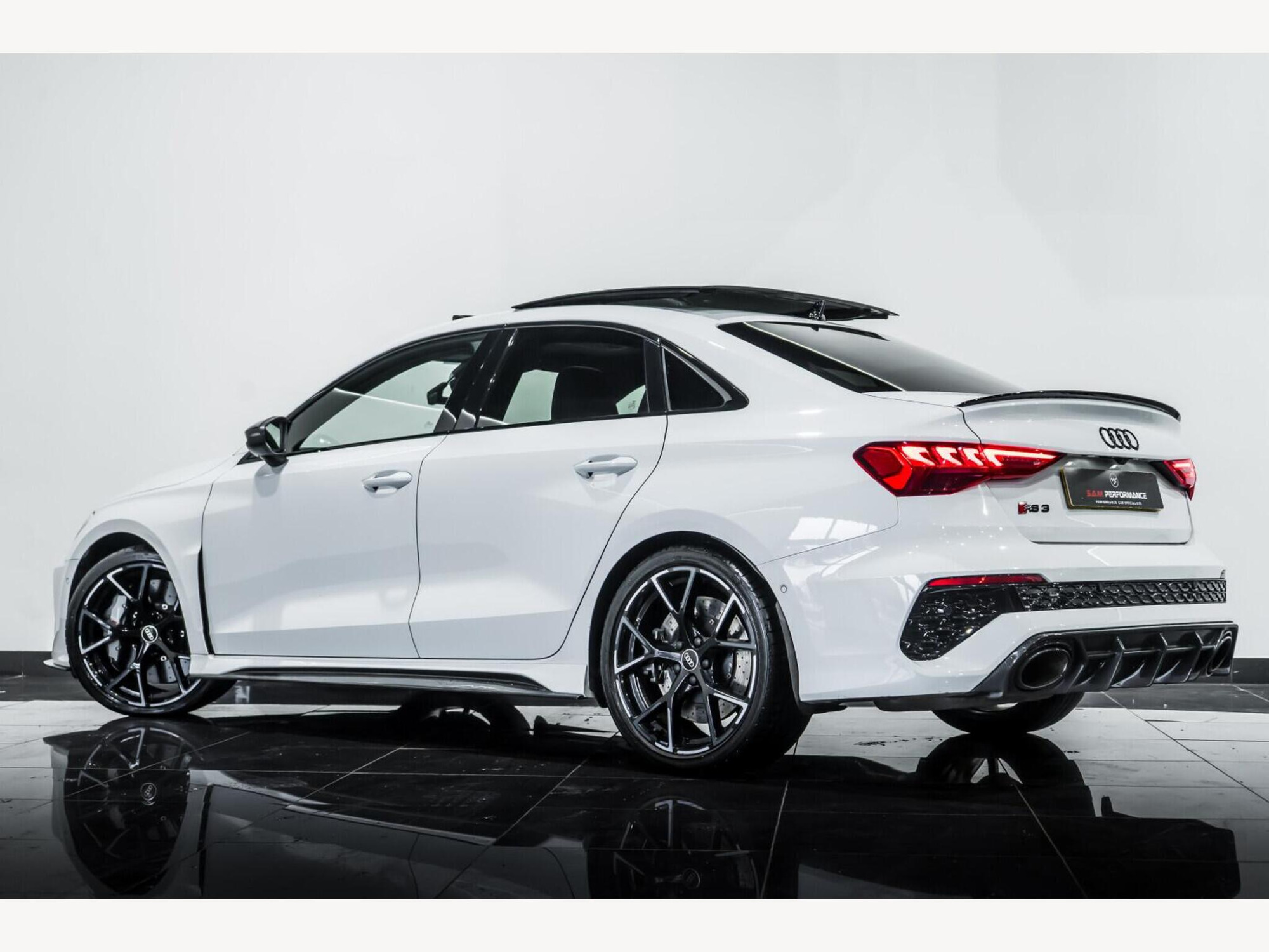 2022 Audi RS3 image 4