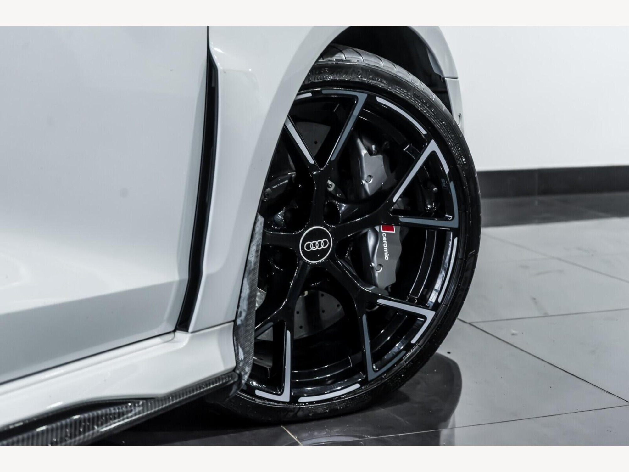 2022 Audi RS3 image 8