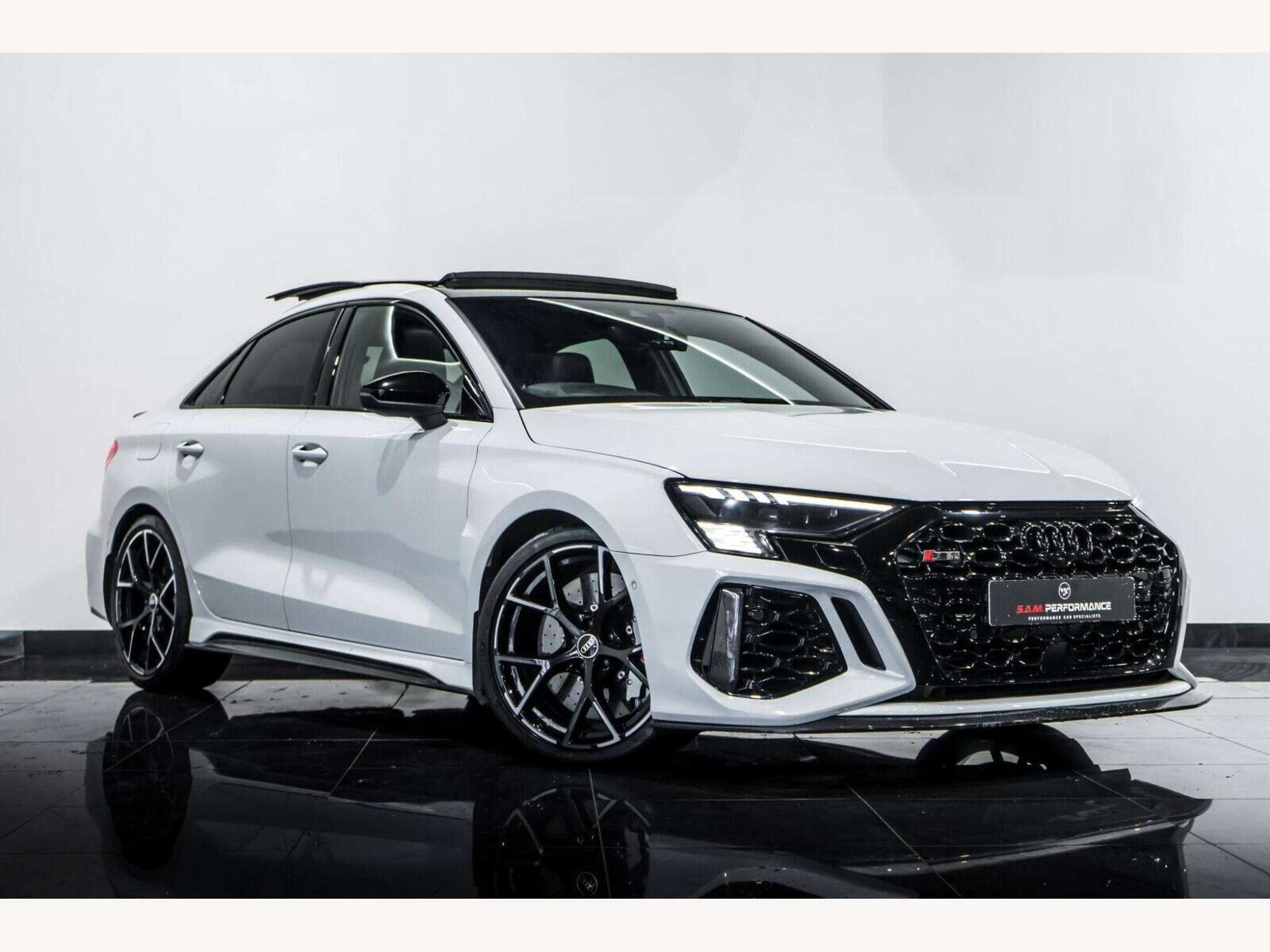 2022 Audi RS3 image 1