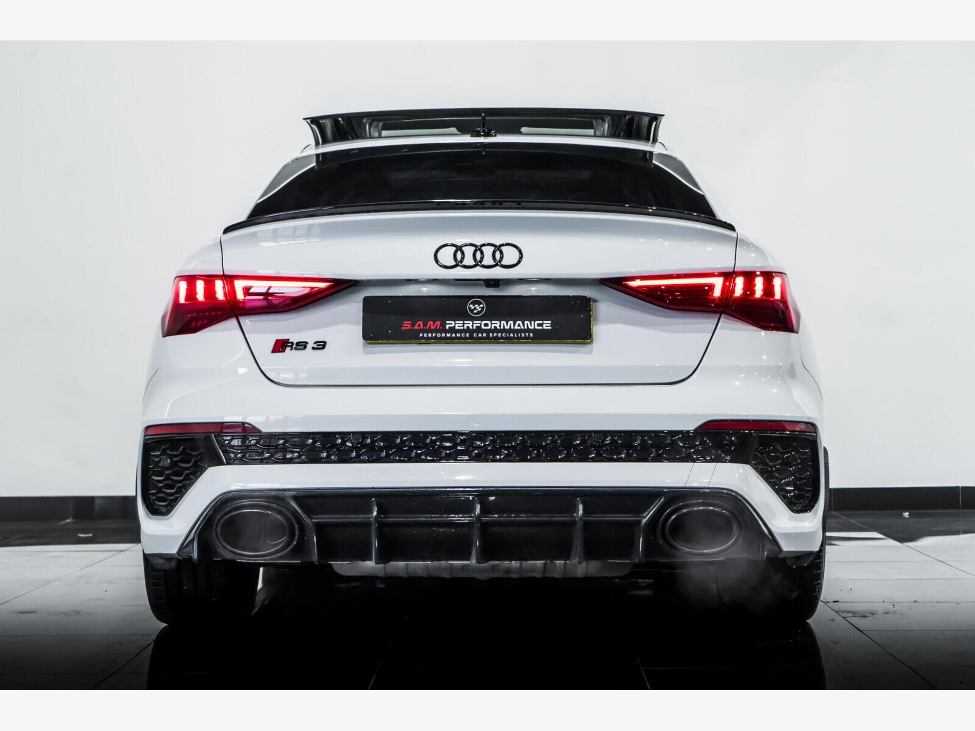 2022 Audi RS3 image 7