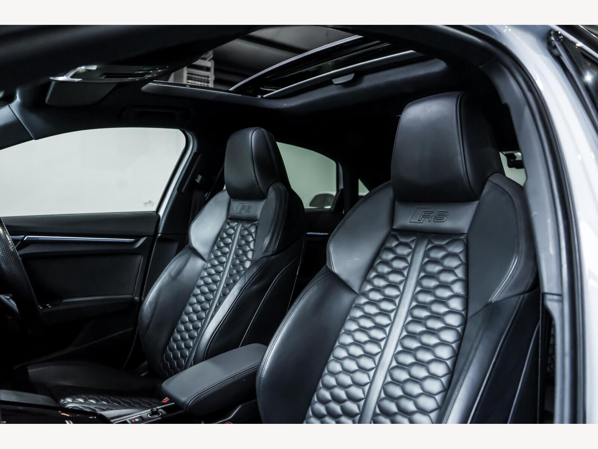 2022 Audi RS3 image 20
