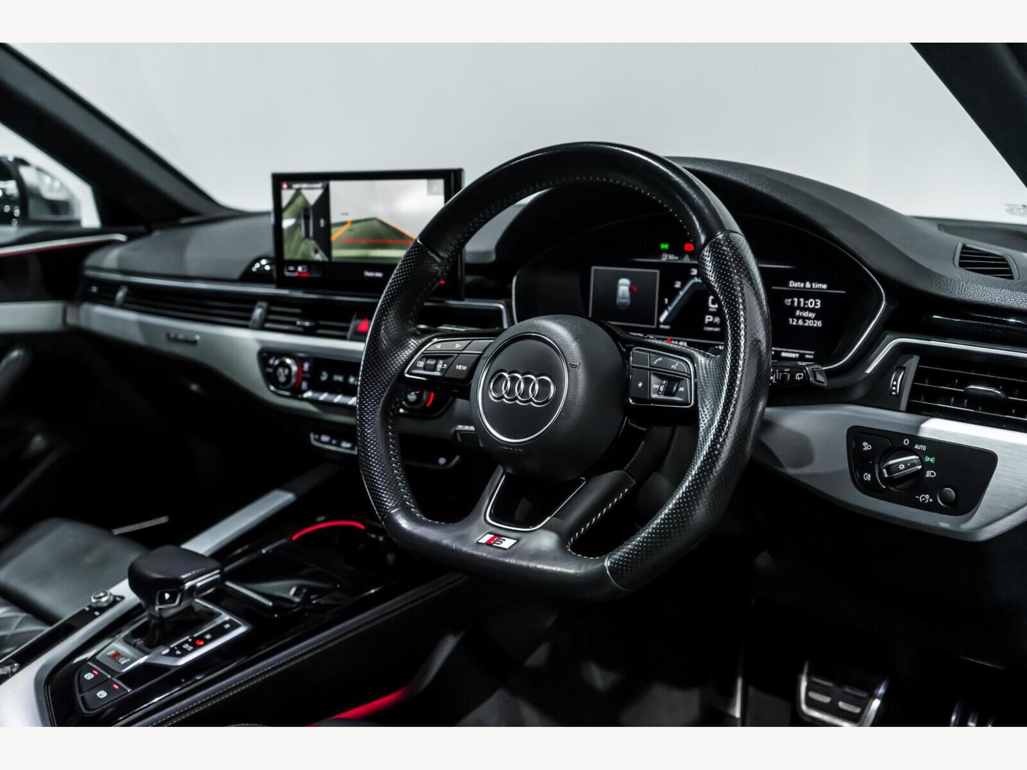 2019 Audi S4 Avant image 11