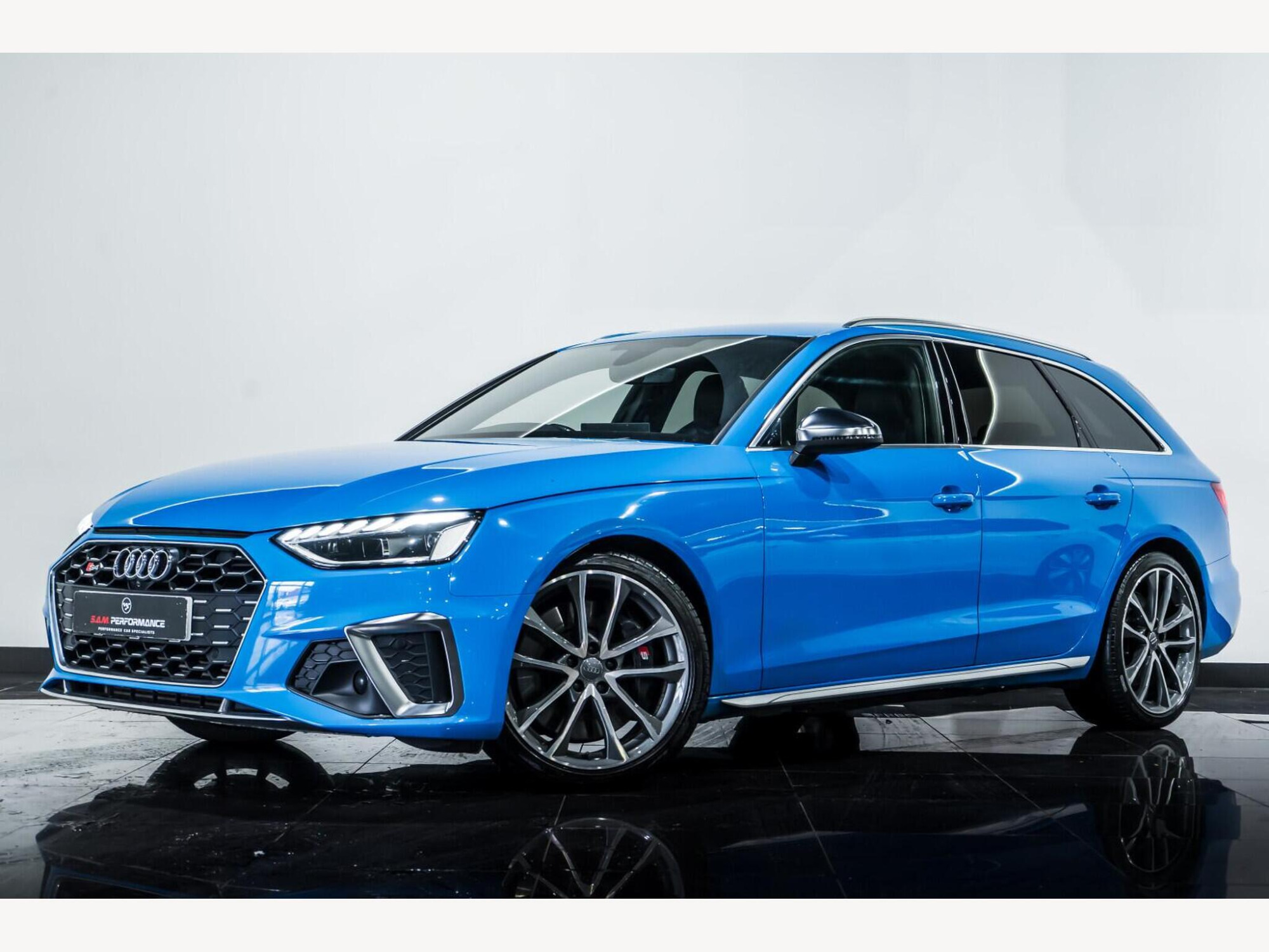 2019 Audi S4 Avant image 2