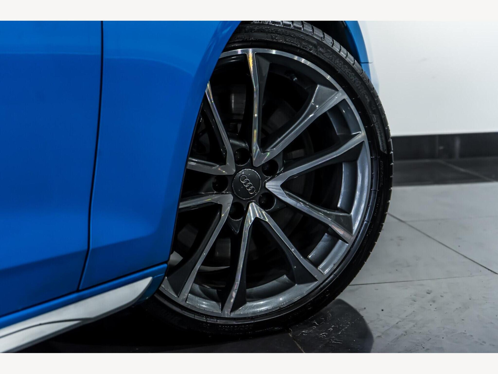 2019 Audi S4 Avant image 9