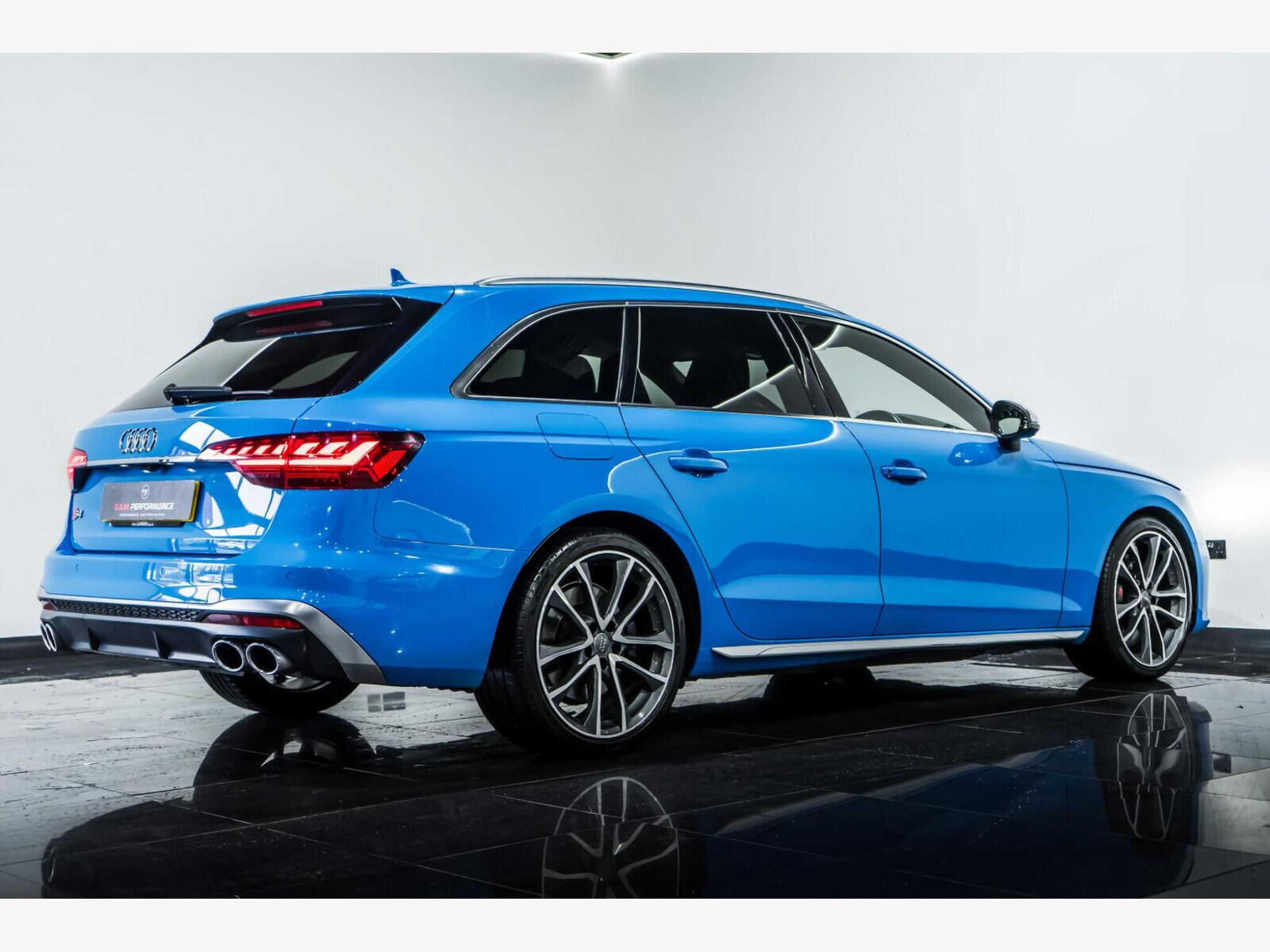2019 Audi S4 Avant image 6