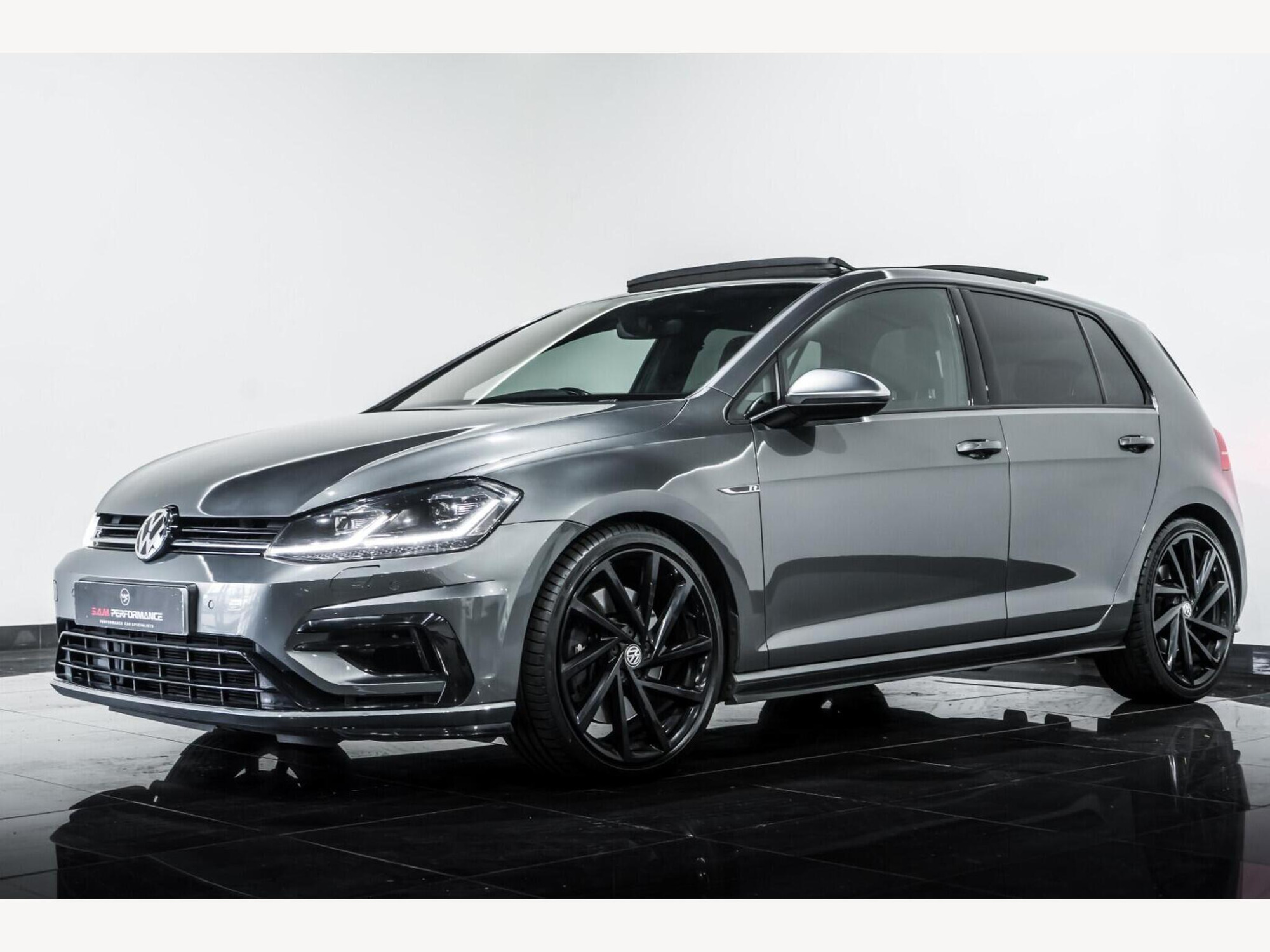 2019 Volkswagen Golf image 5