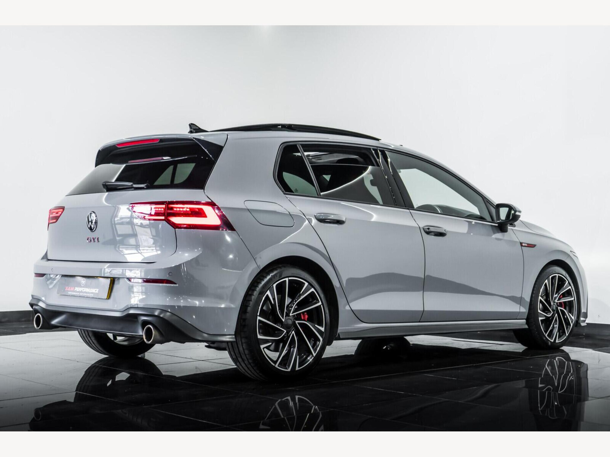 2021 Volkswagen Golf image 6