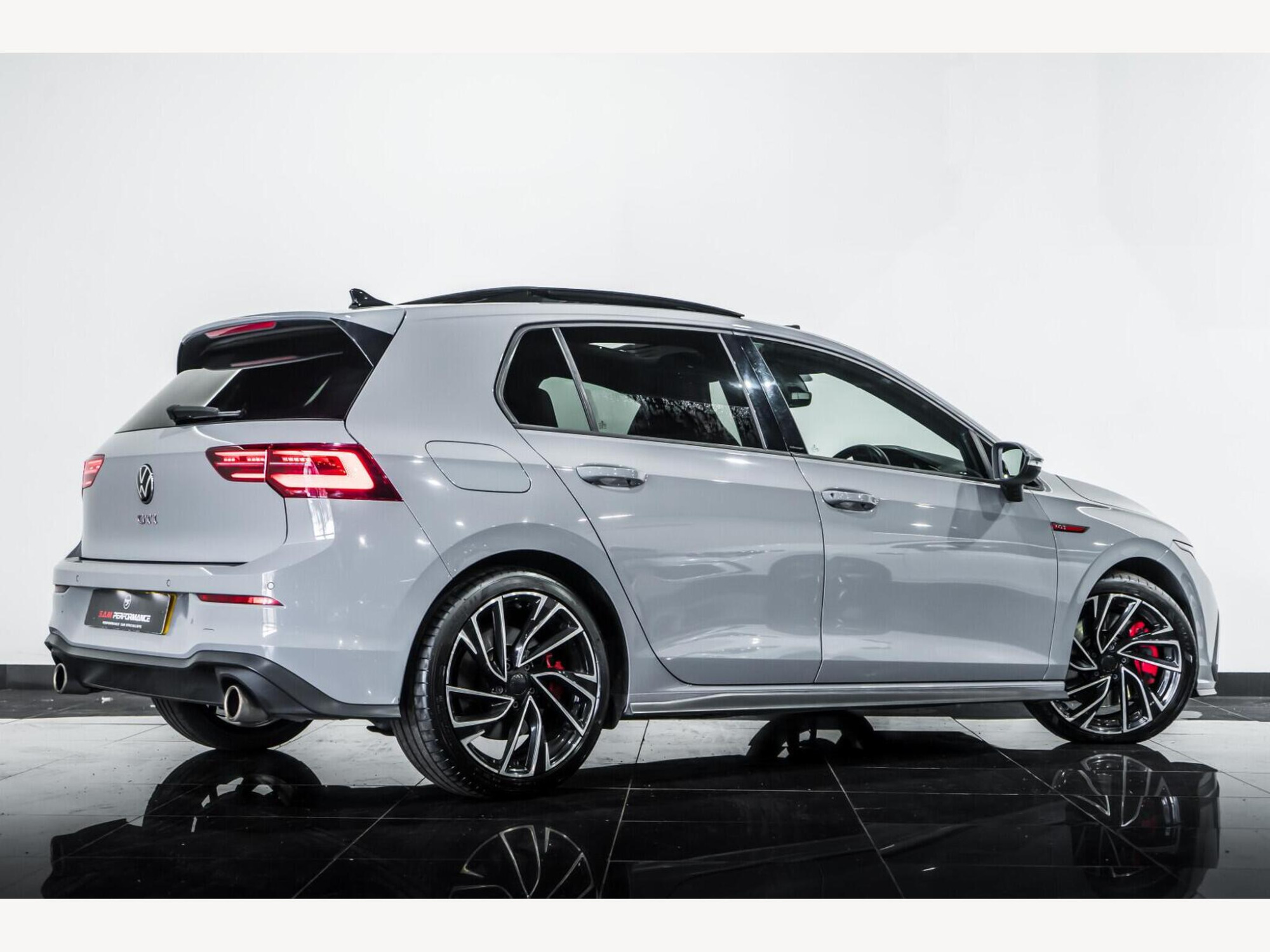 2021 Volkswagen Golf image 3