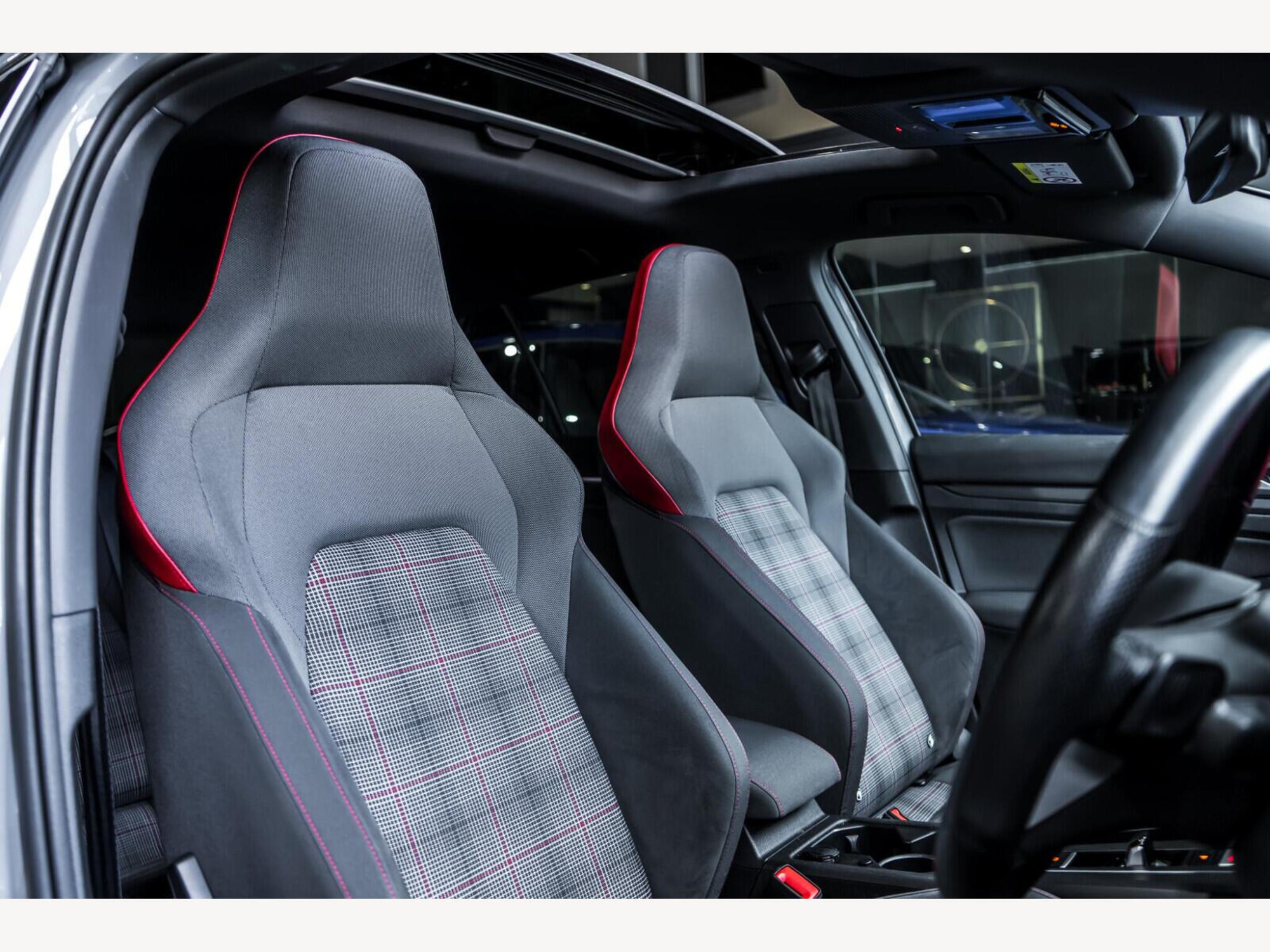 2021 Volkswagen Golf image 11
