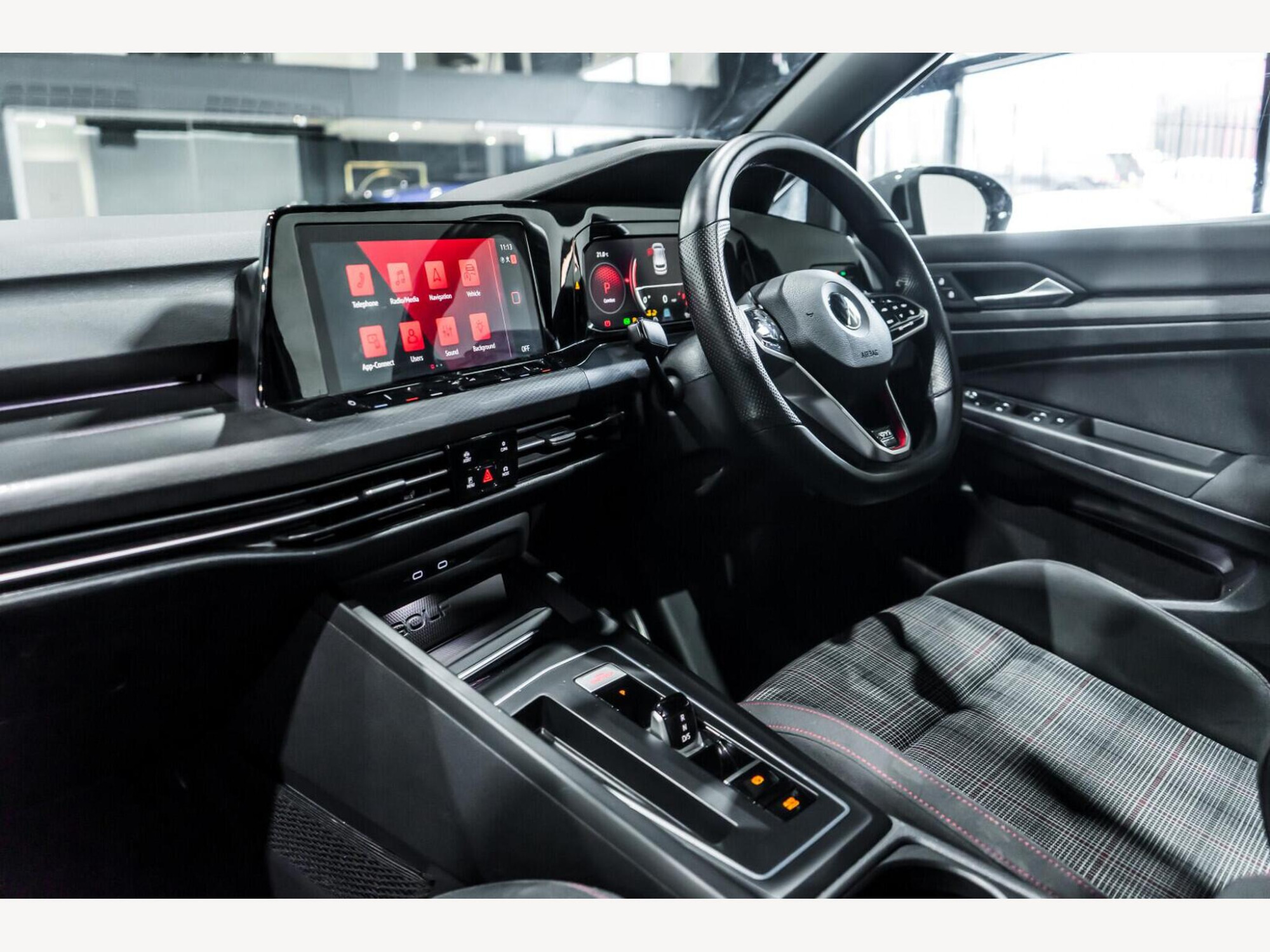 2021 Volkswagen Golf image 14