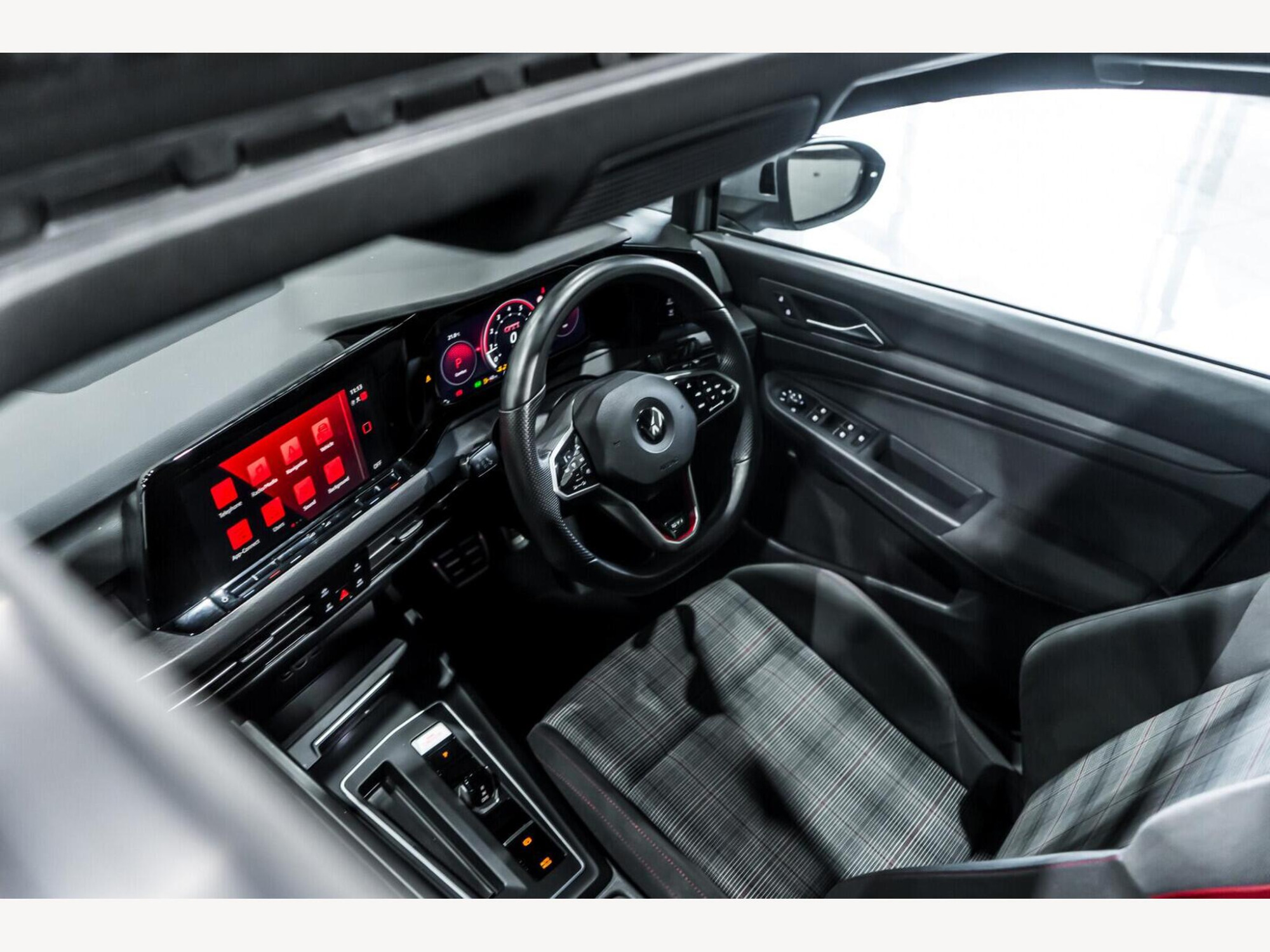 2021 Volkswagen Golf image 10
