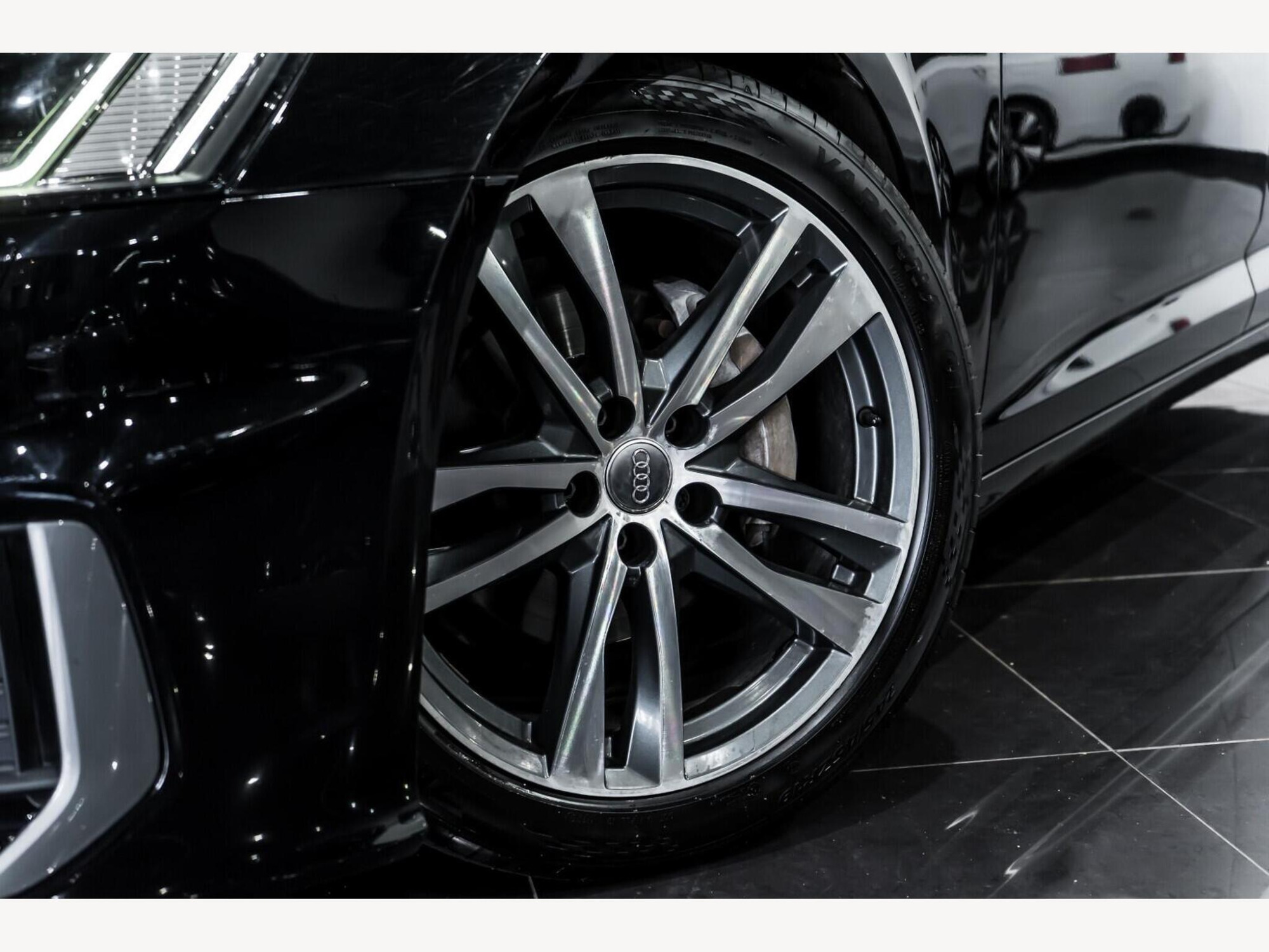 2019 Audi A6 Avant image 9