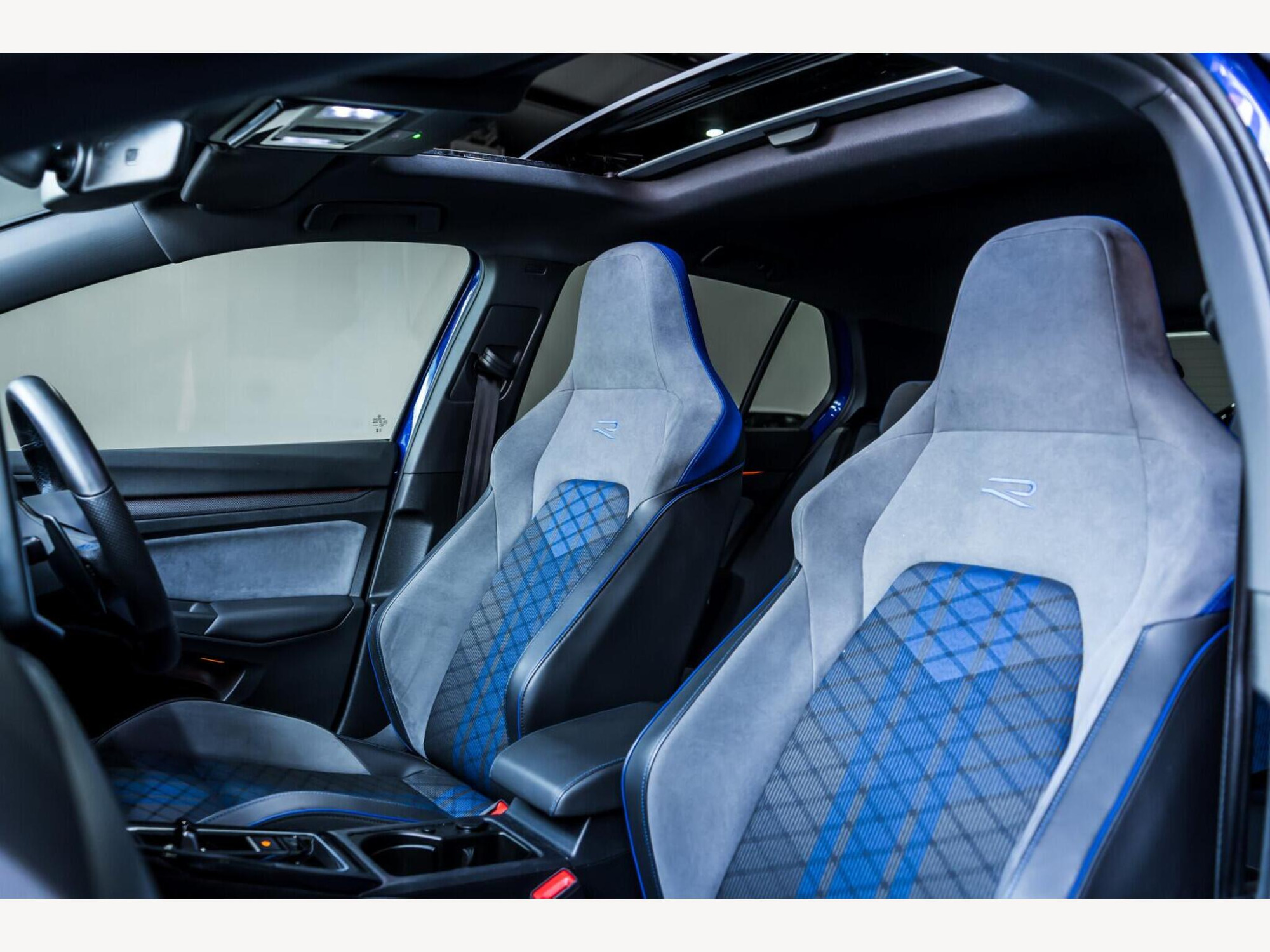 2025 Volkswagen Golf image 14