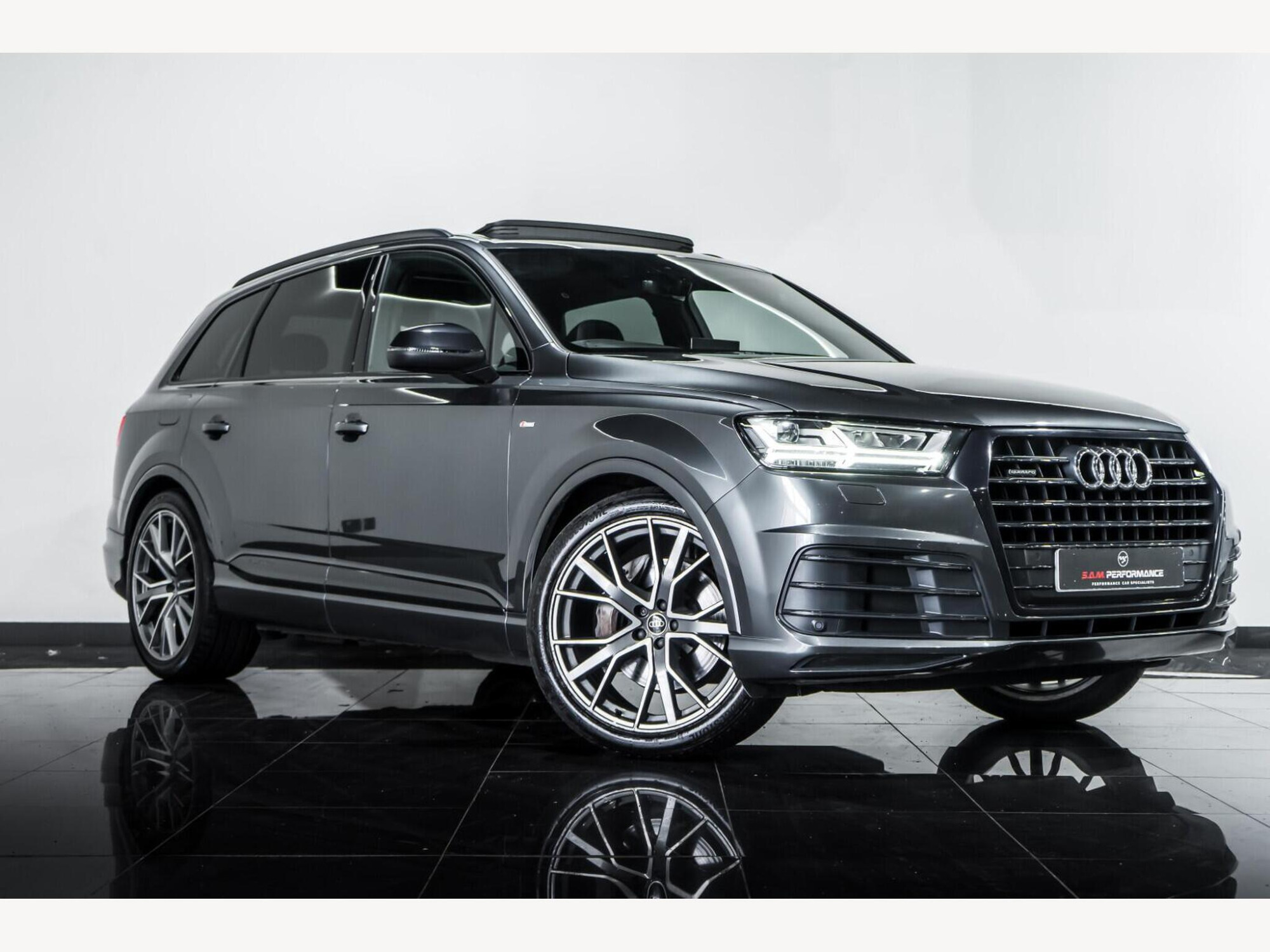 2018 Audi Q7 image 1
